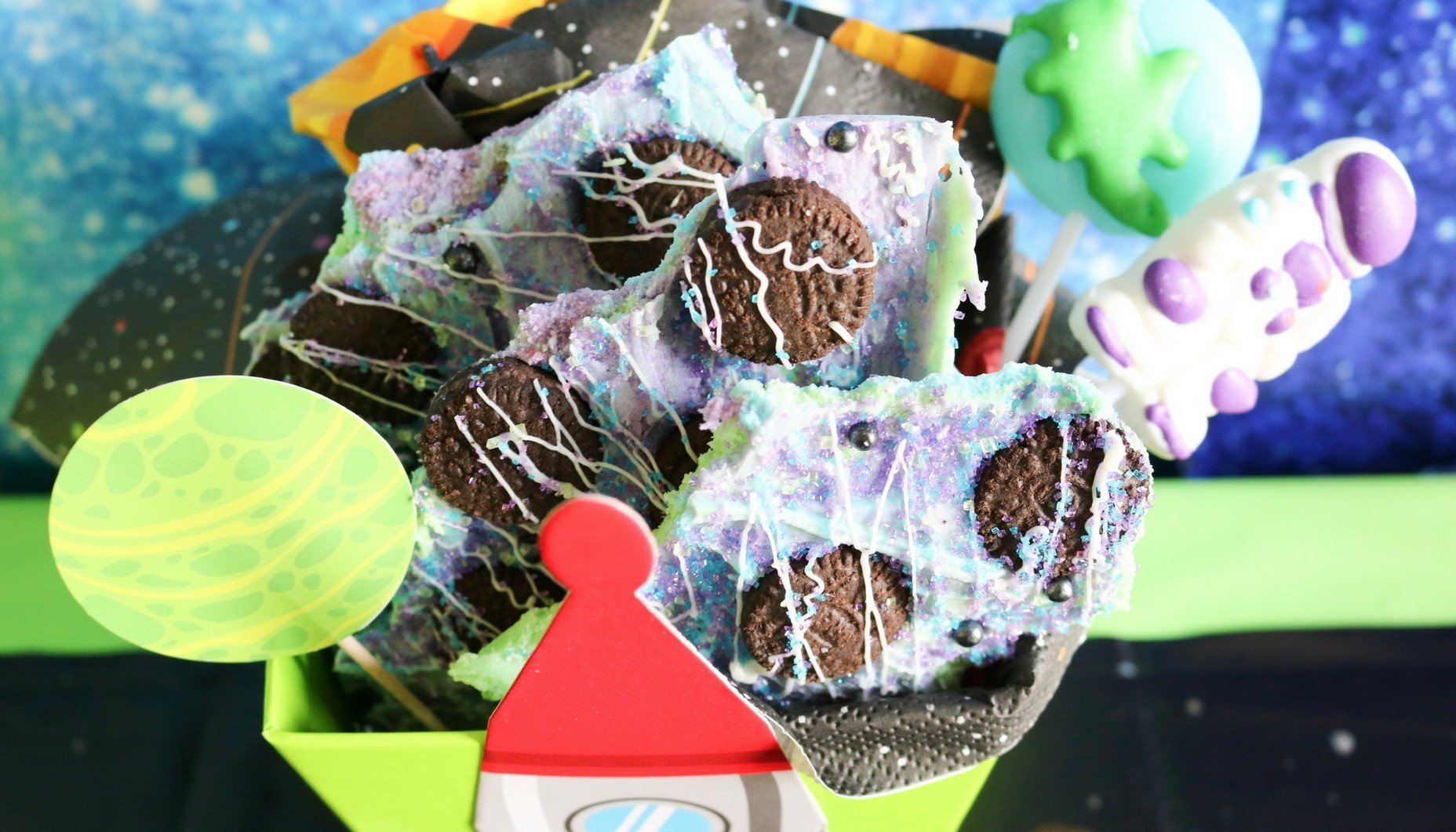 galaxy-space-cookie-bark-recipe