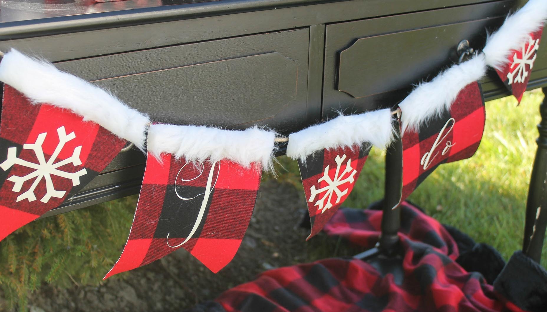 Buffalo Plaid Winter Wedding Banner