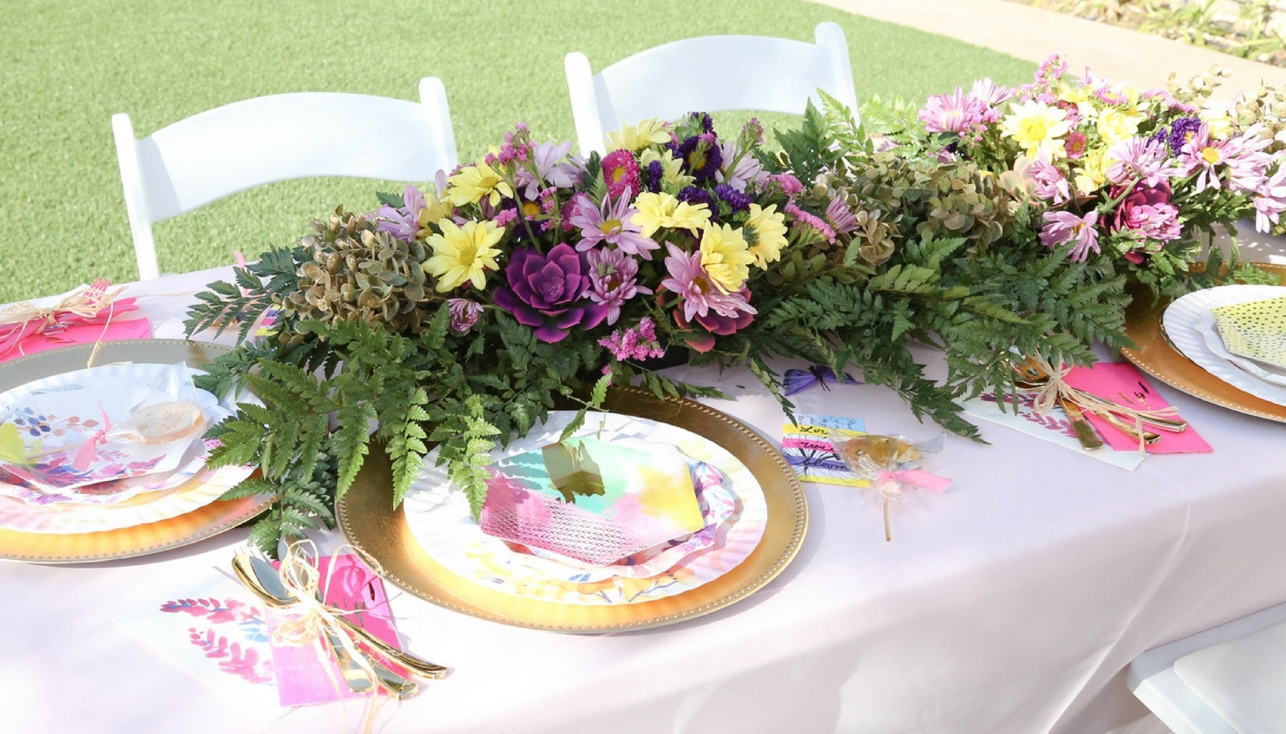 spring wedding colors tablescape with floral centerpiece