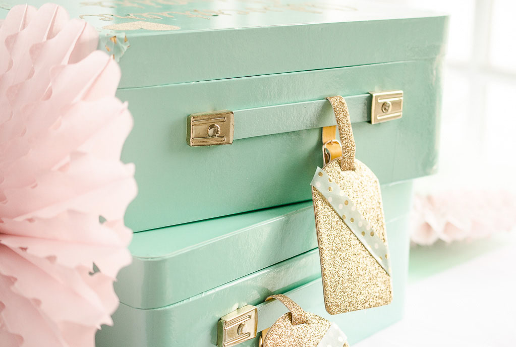 blush and mint tablescape