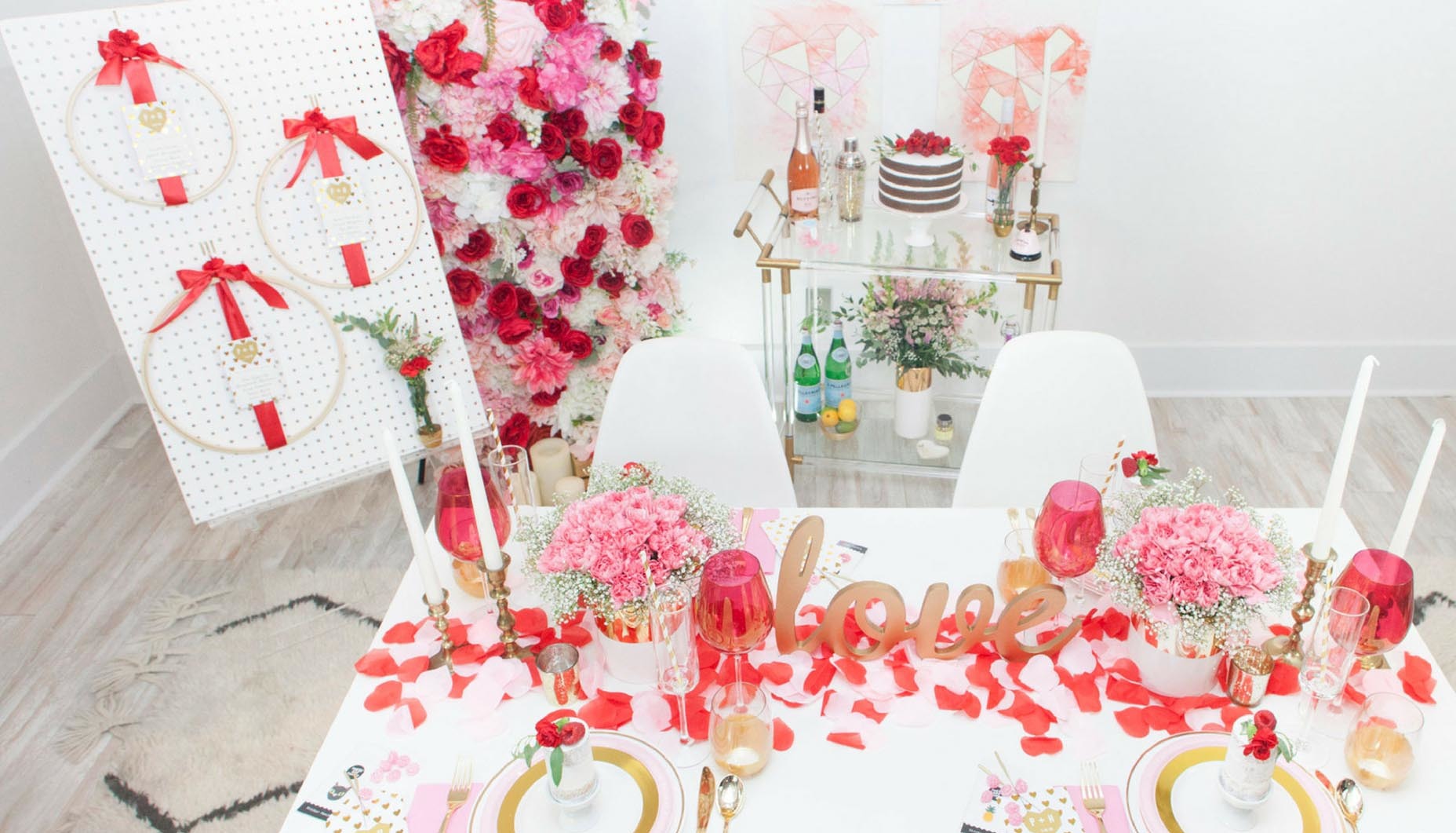 Red-&-Pink-Hearts-Wedding-bar-cart