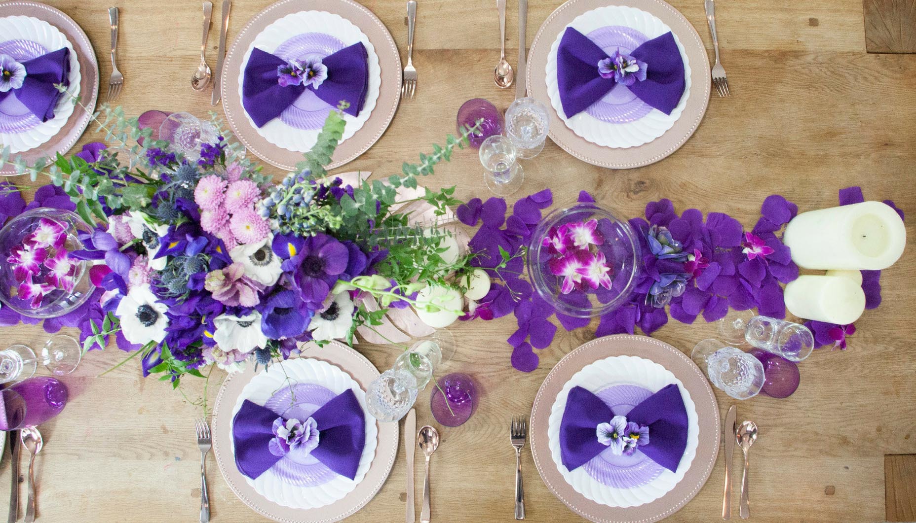 Pantone-ultra-violet-wedding-4-settings-right