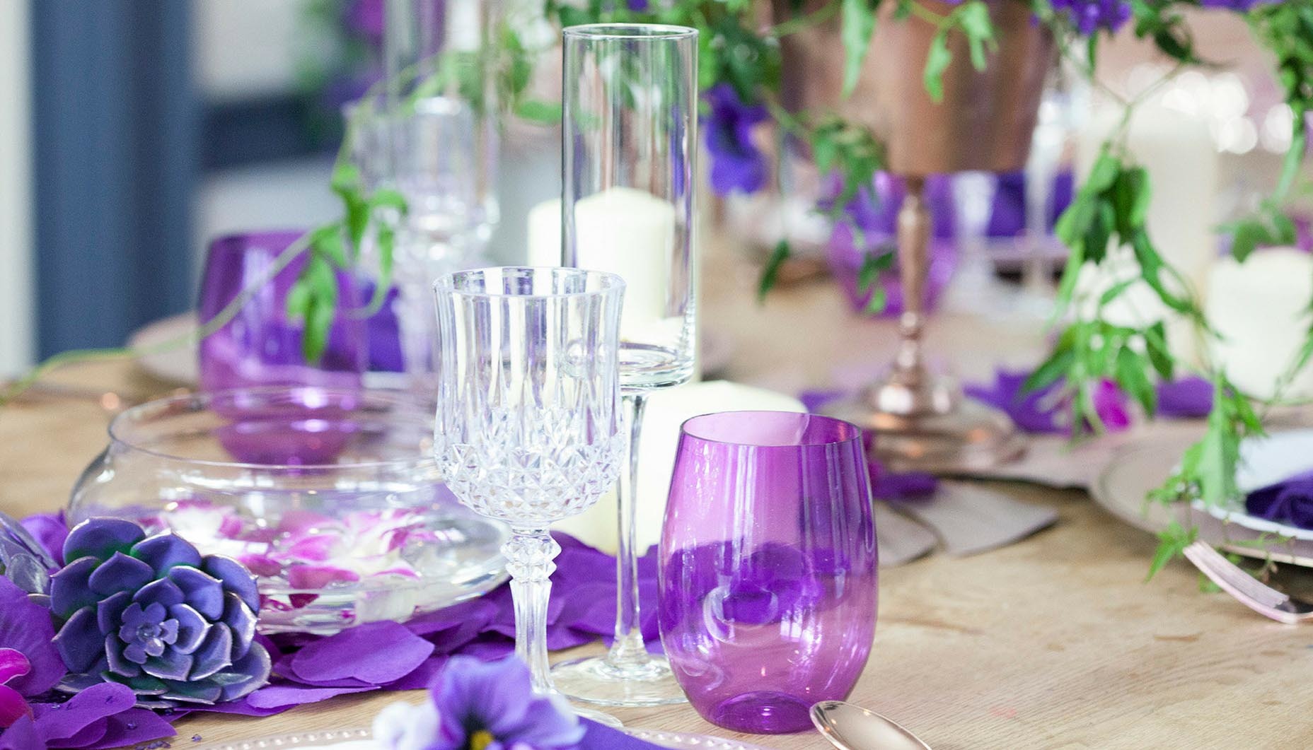 Pantone-ultra-violet-wedding-glassware