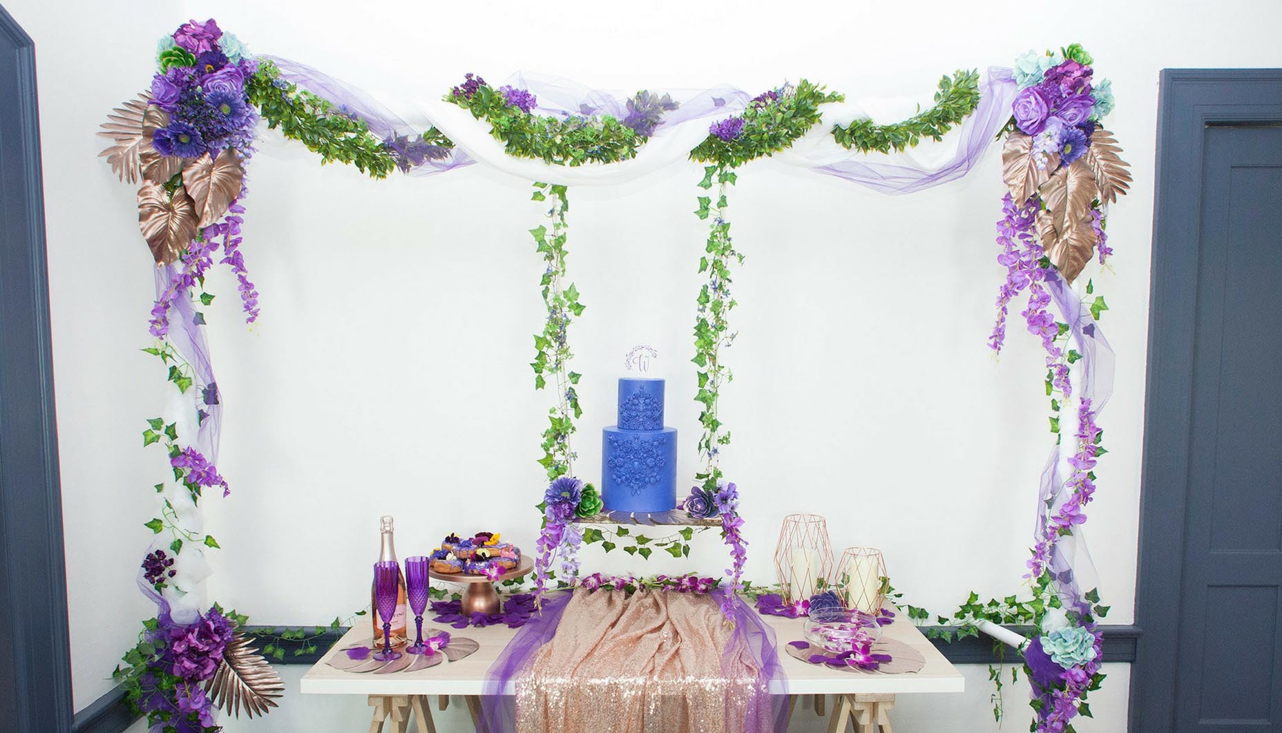 Pantone-ultra-violet-wedding-with-swing