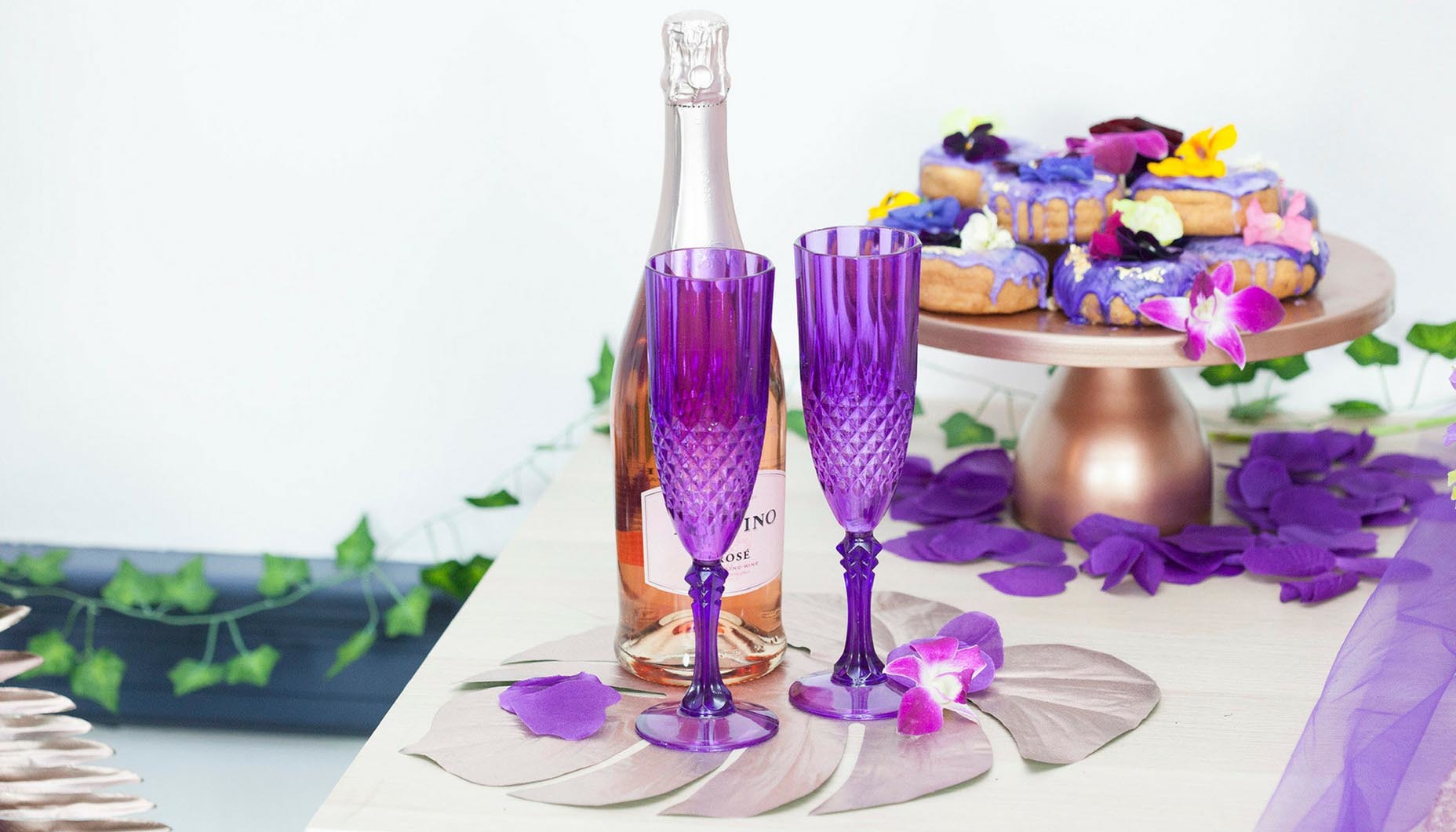 Pantone-ultra-violet-wedding-bridal-toast-purple-glasses