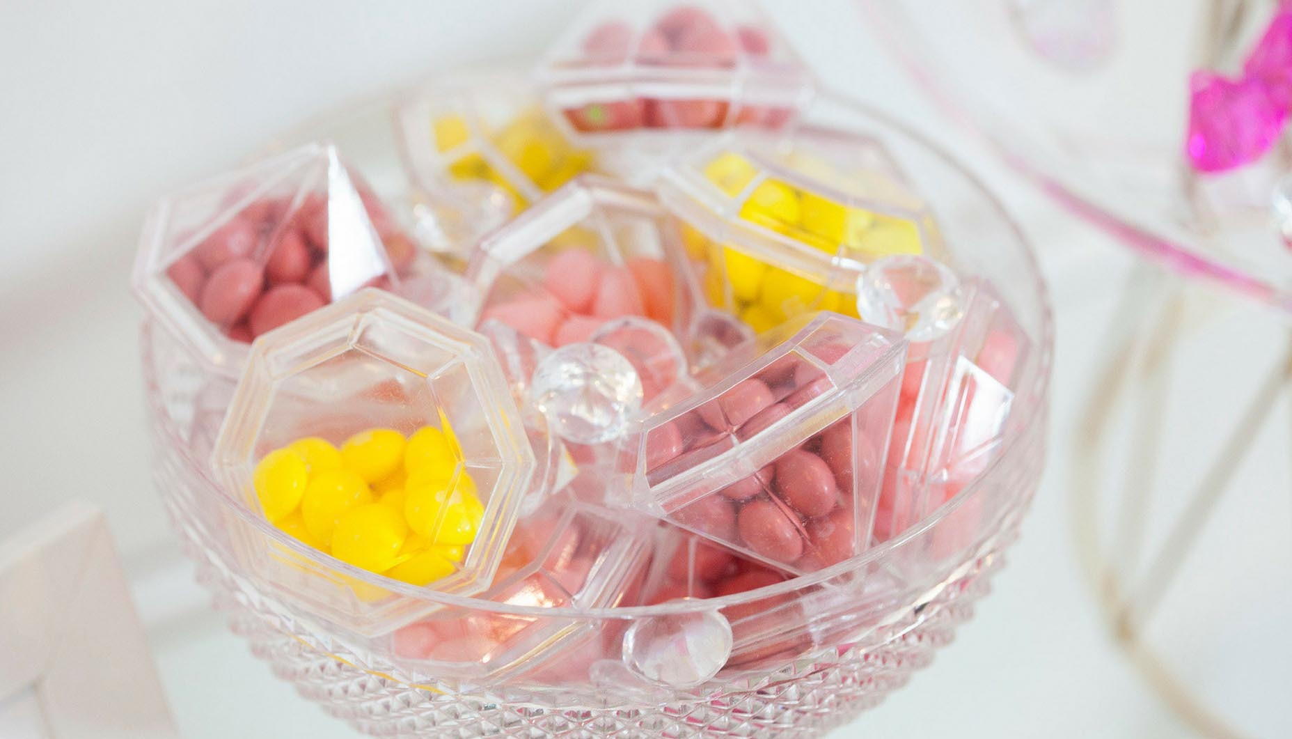 Diamonds-are-a-girls-best-friend-bridal-shower-gem-favor-containers