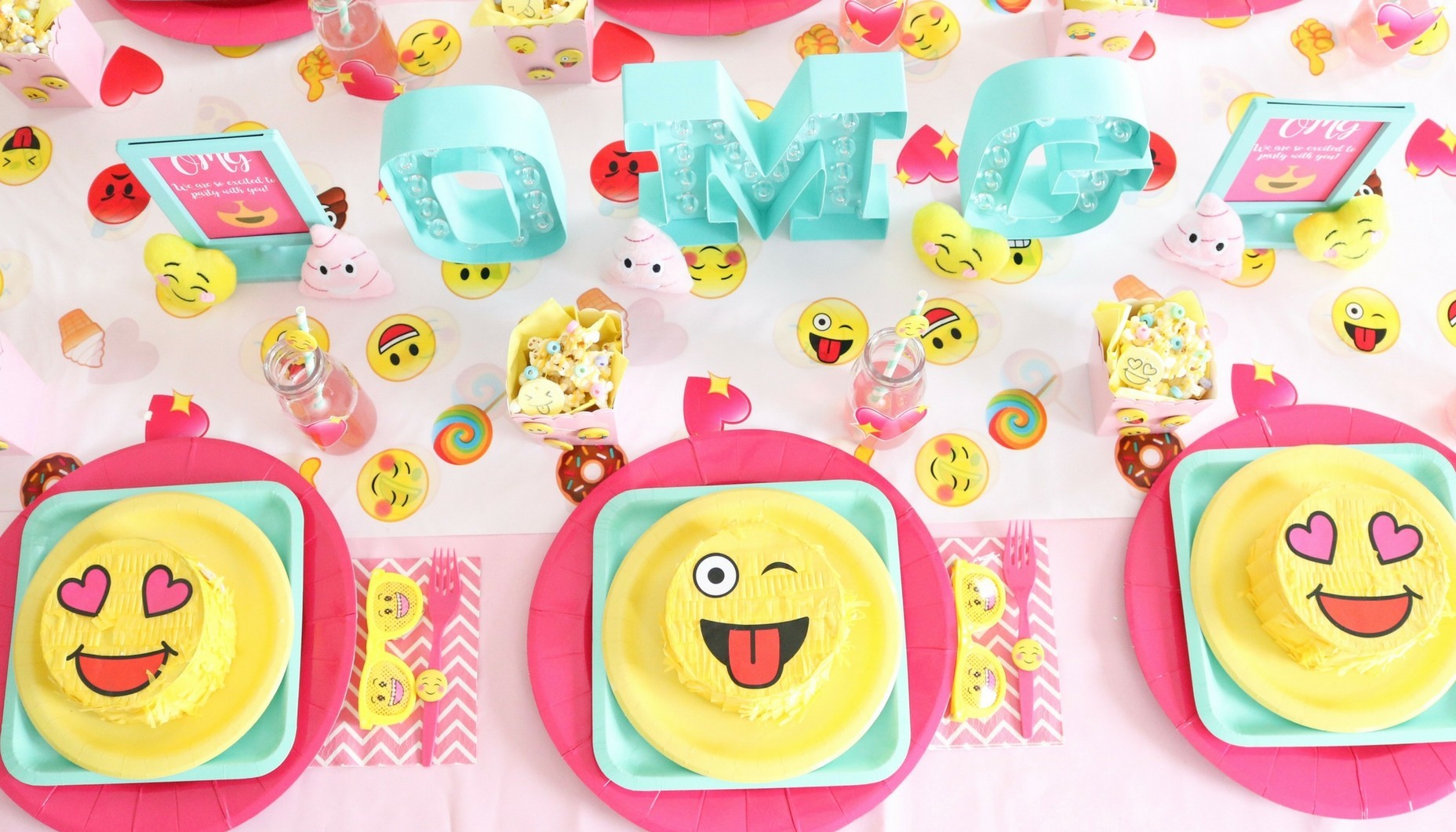 girly emoji birthday party ideas