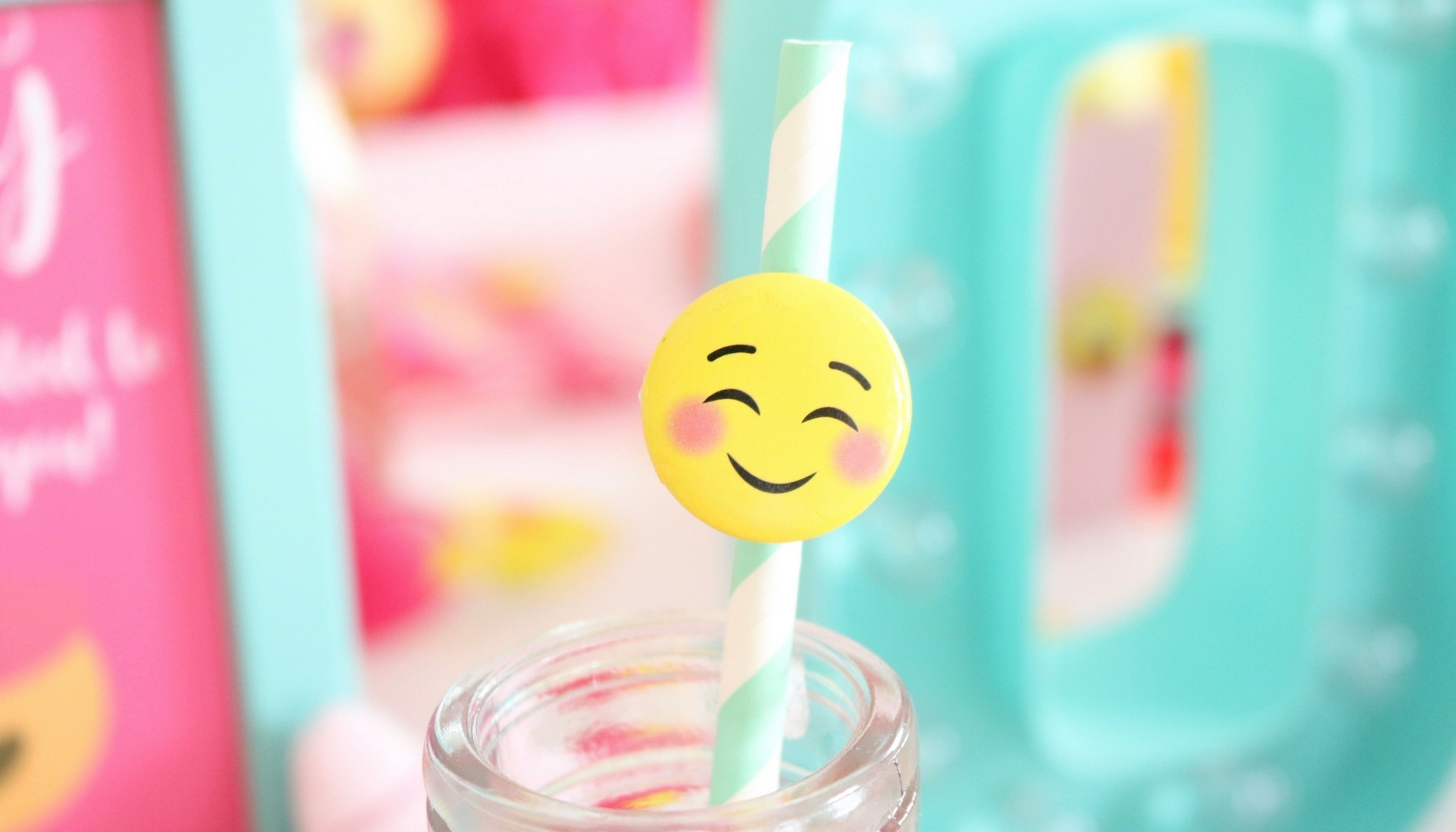 girly emoji birthday party ideas