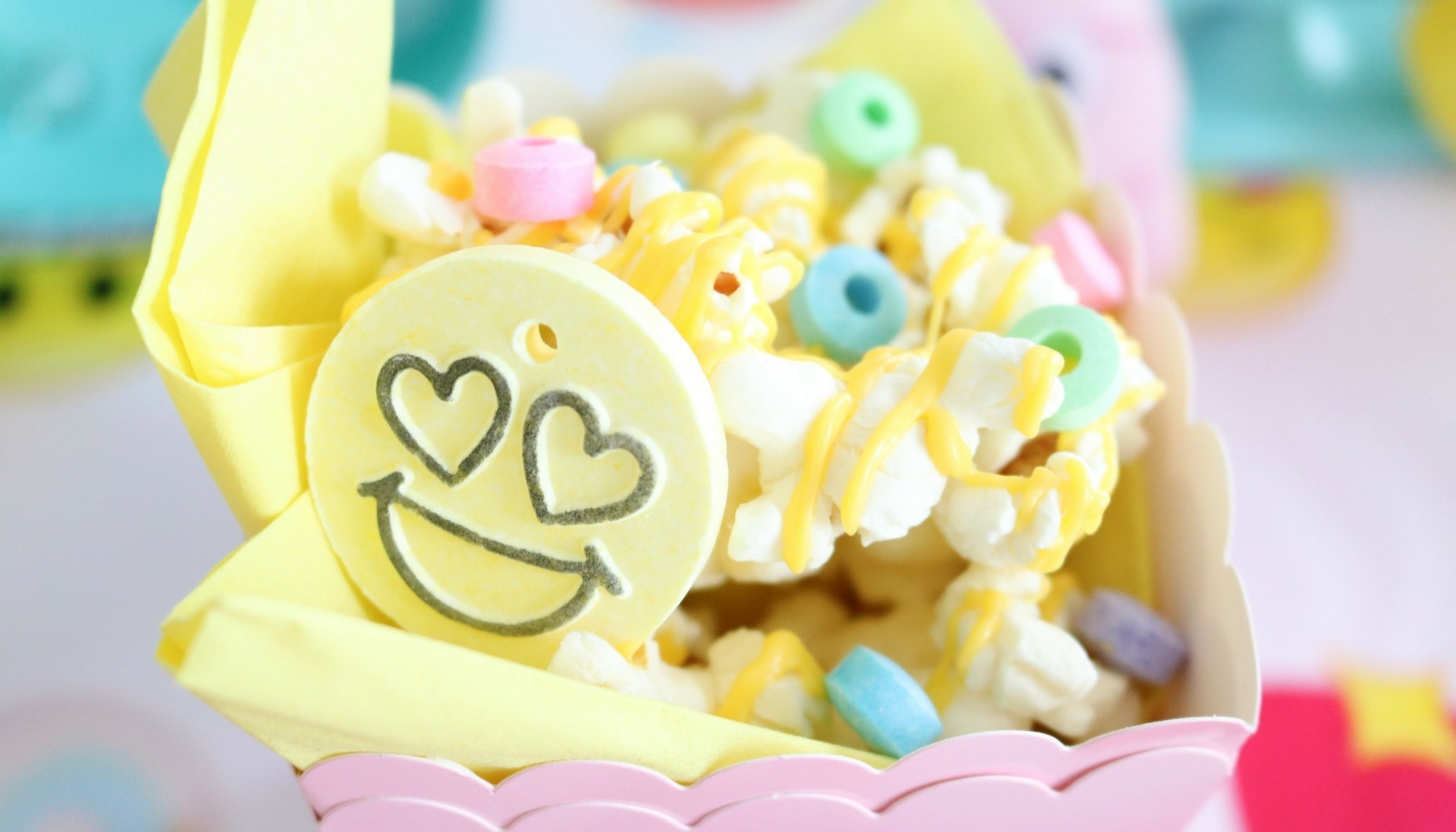 girly emoji birthday party ideas