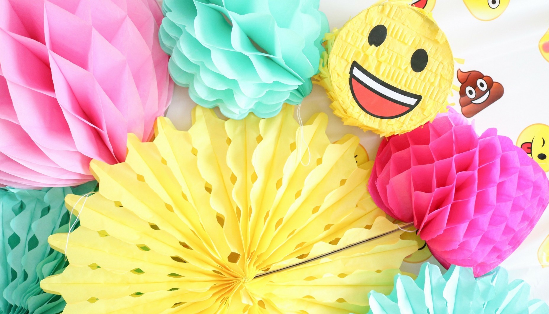 girly emoji birthday party ideas
