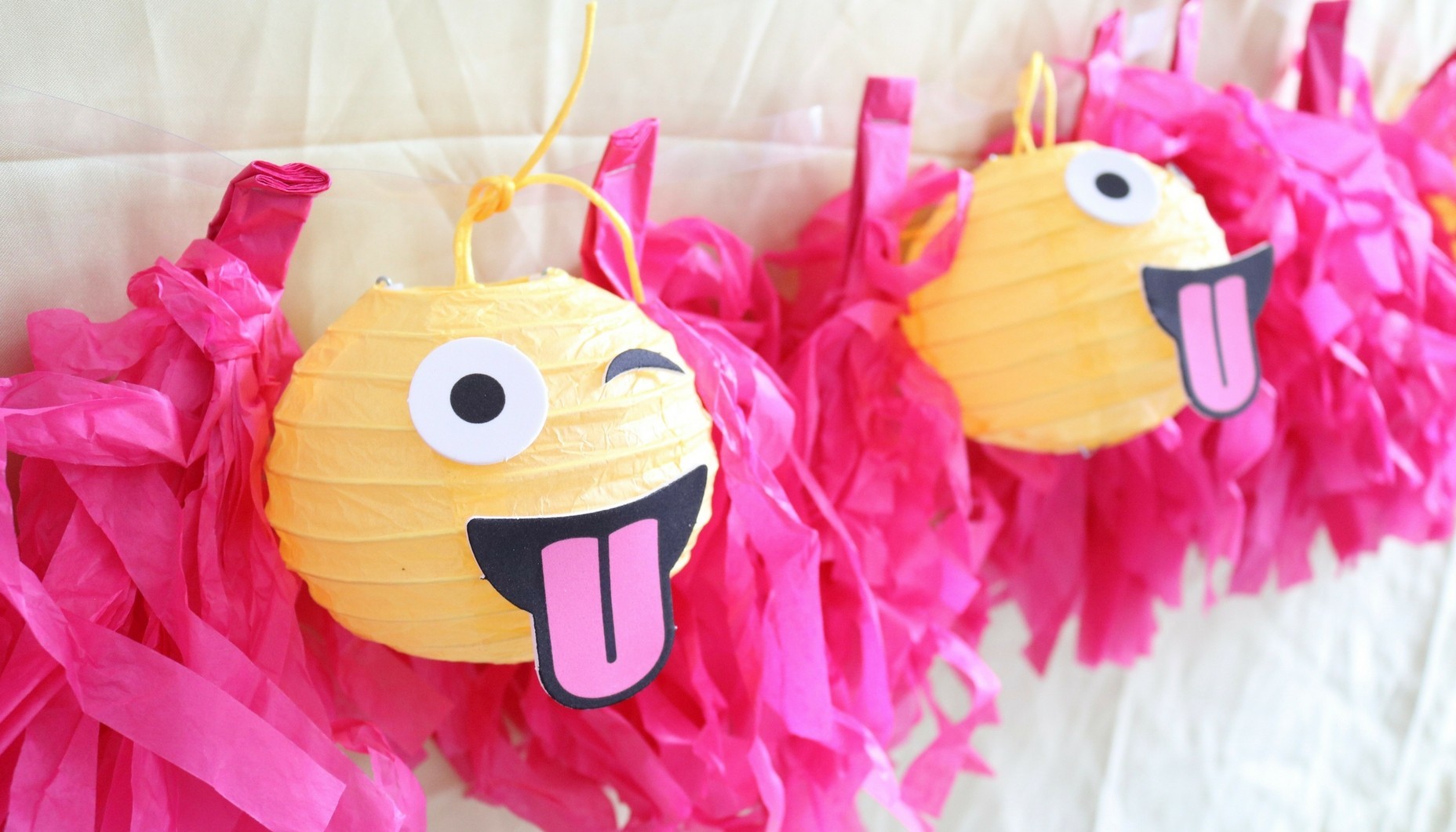 girly emoji birthday party ideas