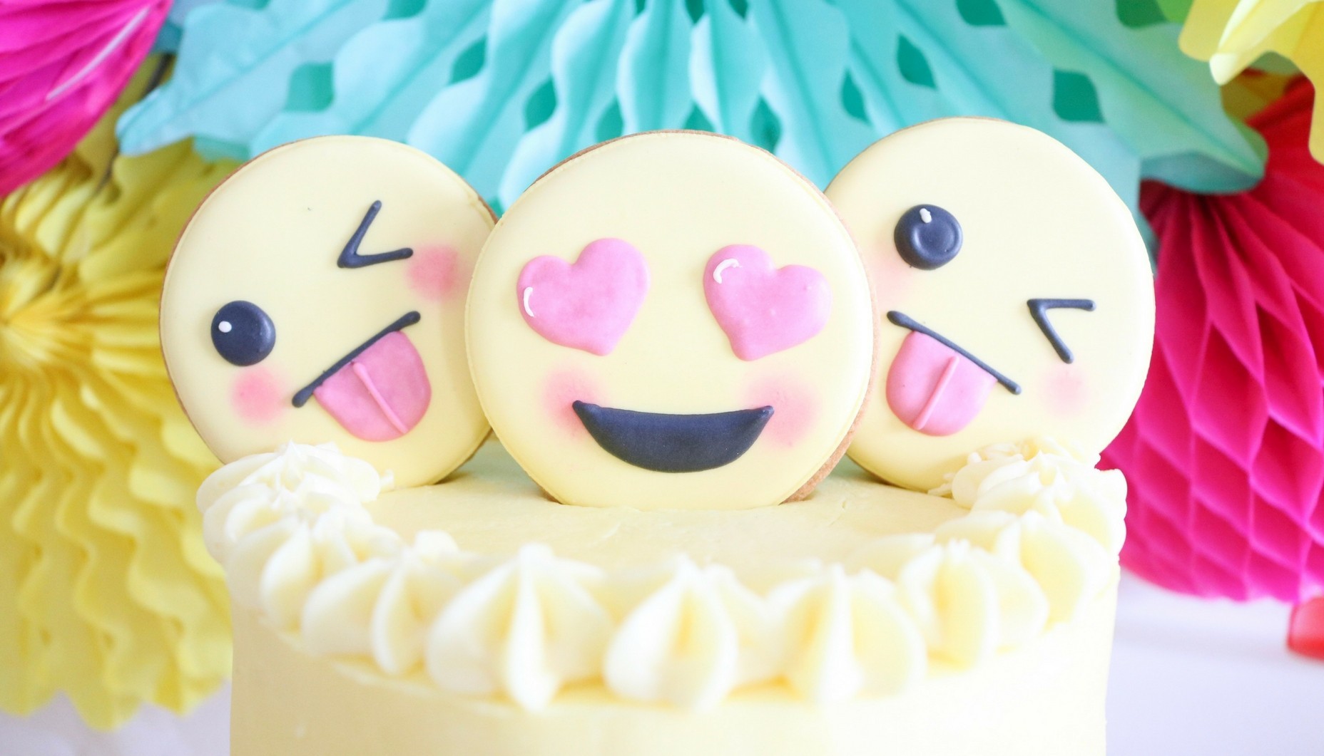 girly emoji birthday party ideas