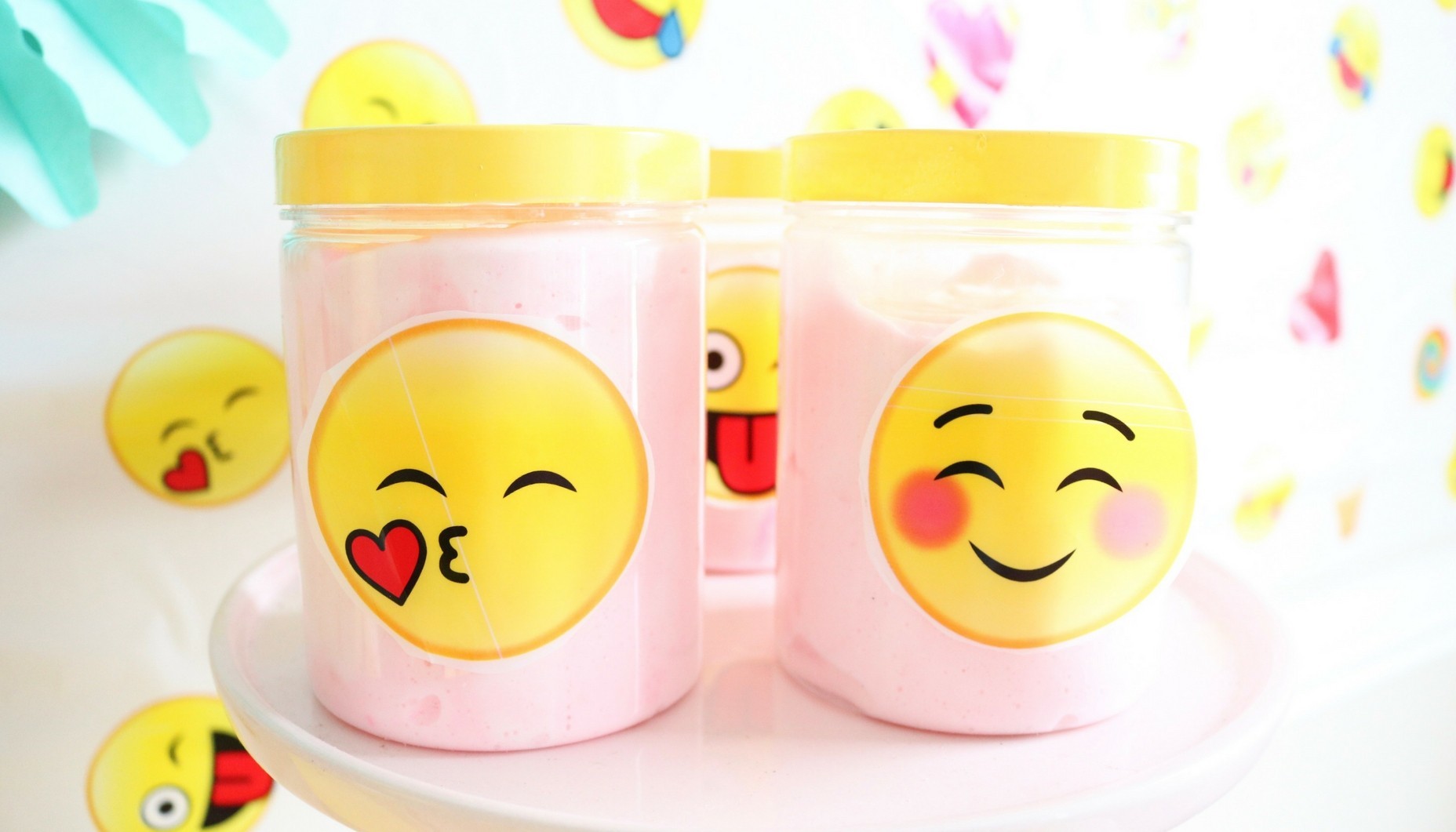 girly emoji birthday party ideas