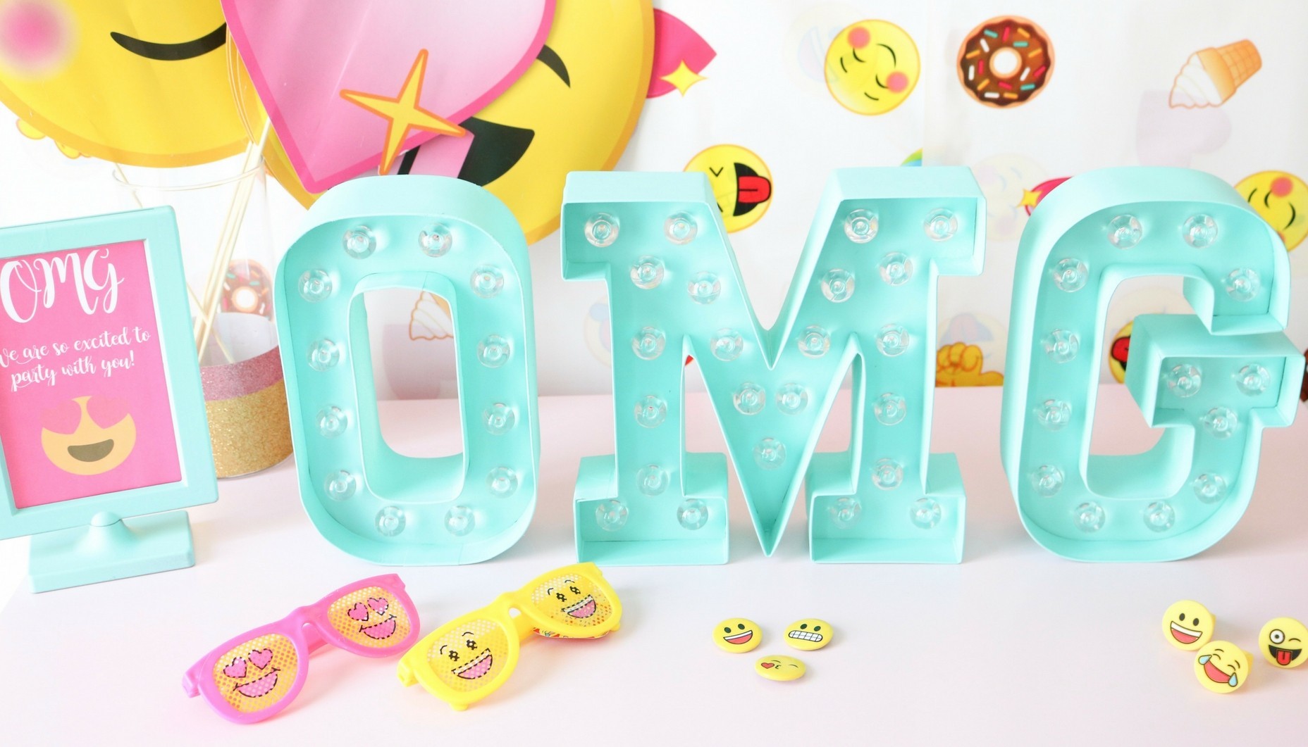 girly emoji birthday party ideas