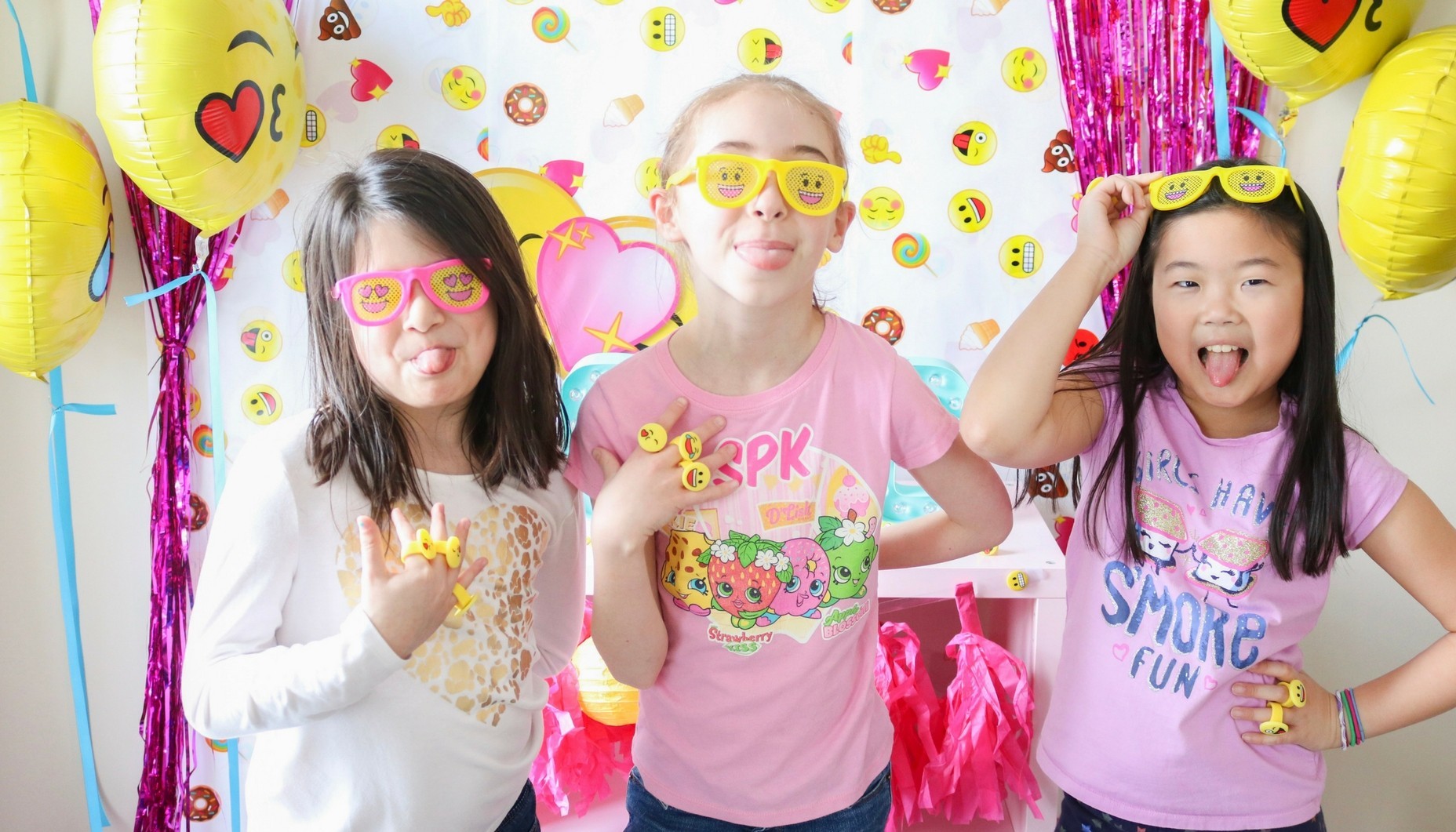 girly emoji birthday party ideas