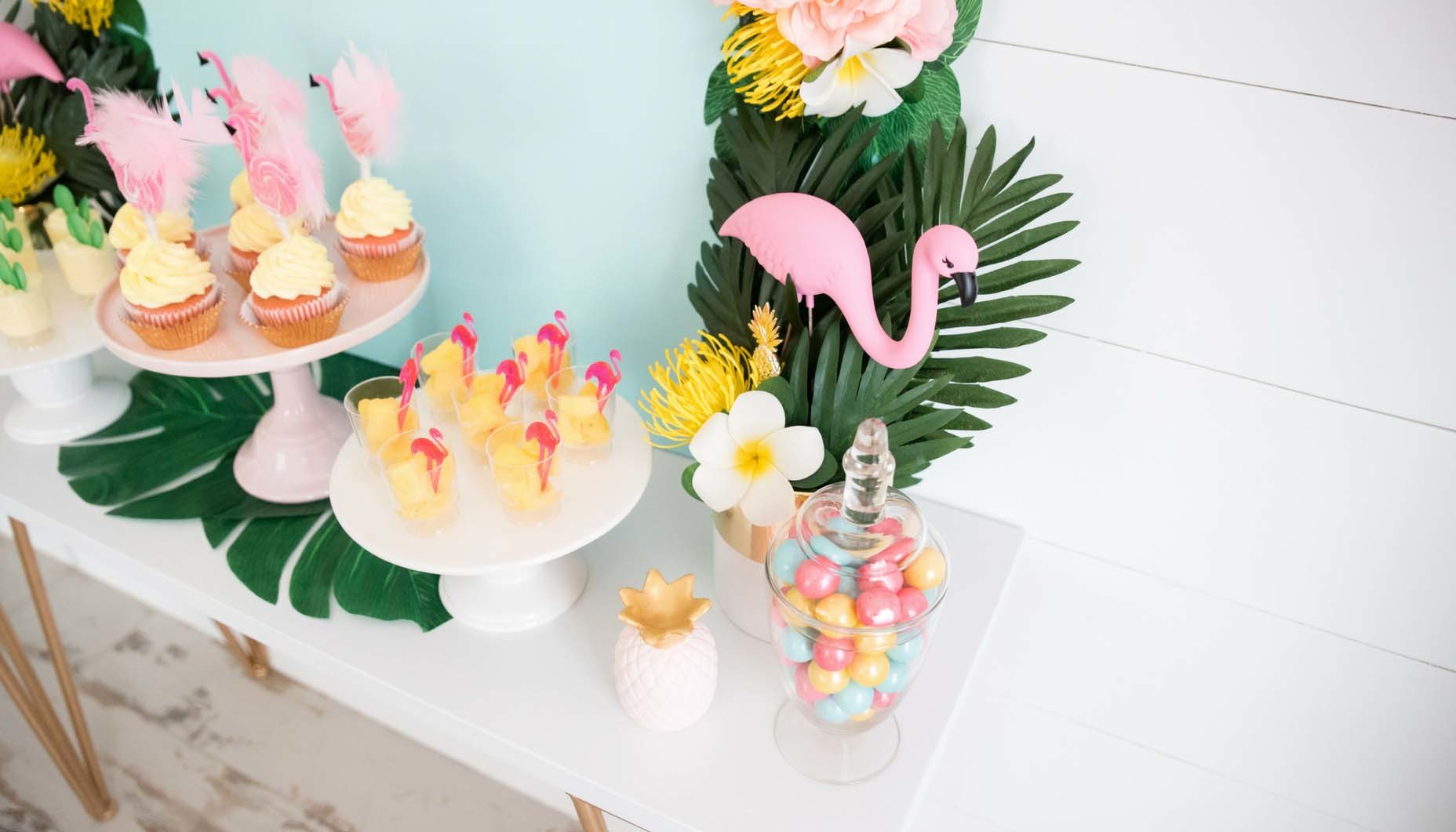 tropical pineapple flamingle