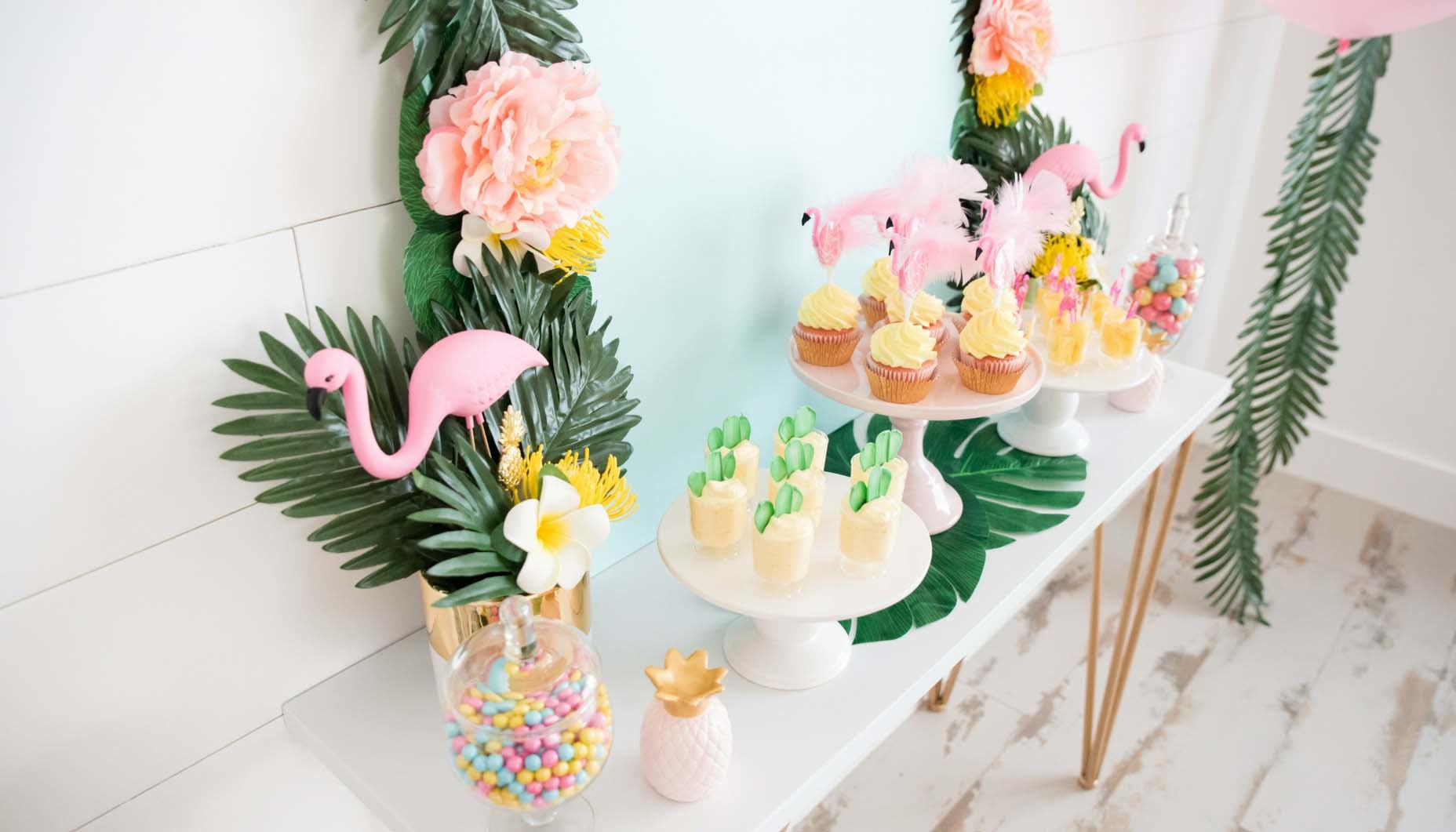 tropical pineapple flamingle