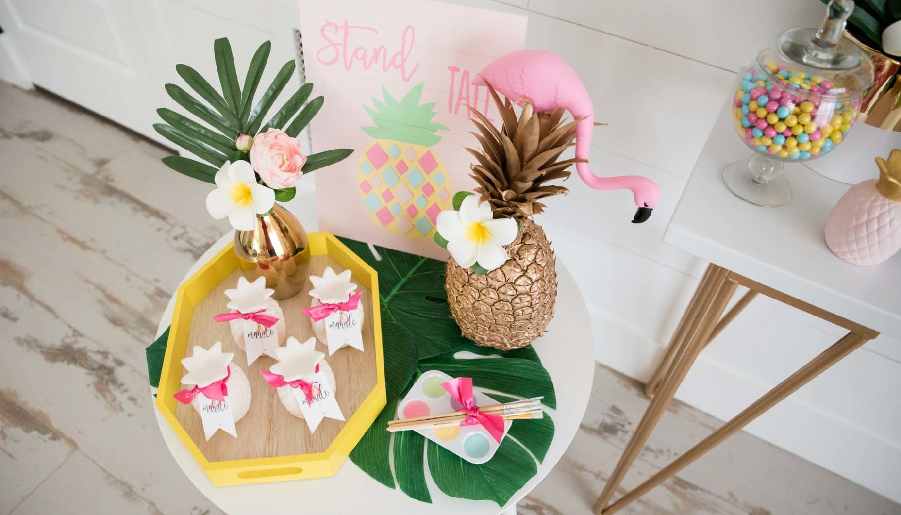 tropical pineapple flamingle