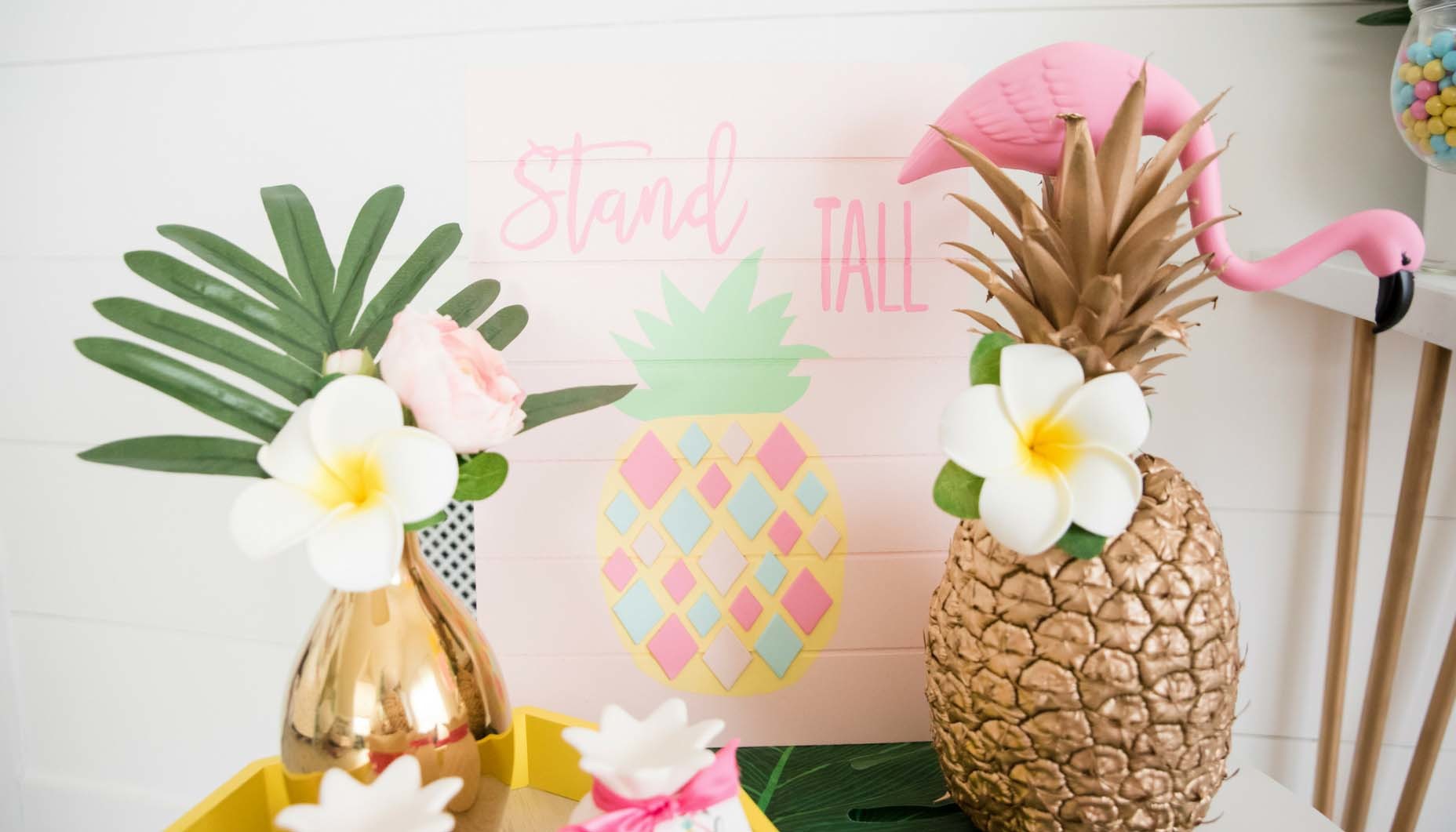tropical pineapple flamingle
