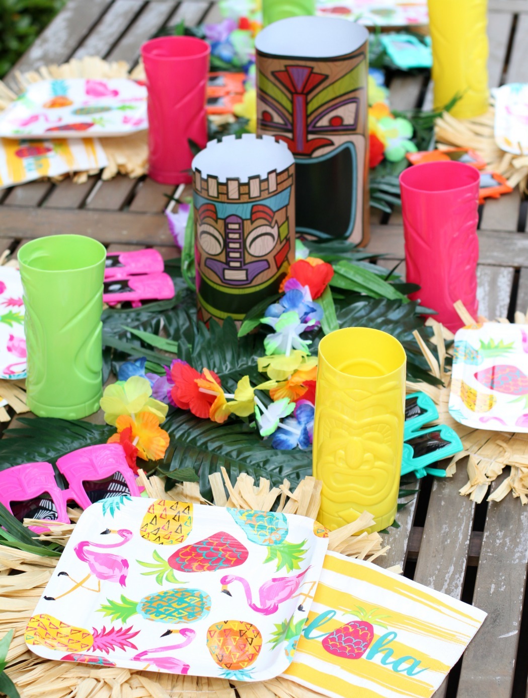 Tiki Time Beverage Napkins Decorations Luau Hawaiian Party Supplies 