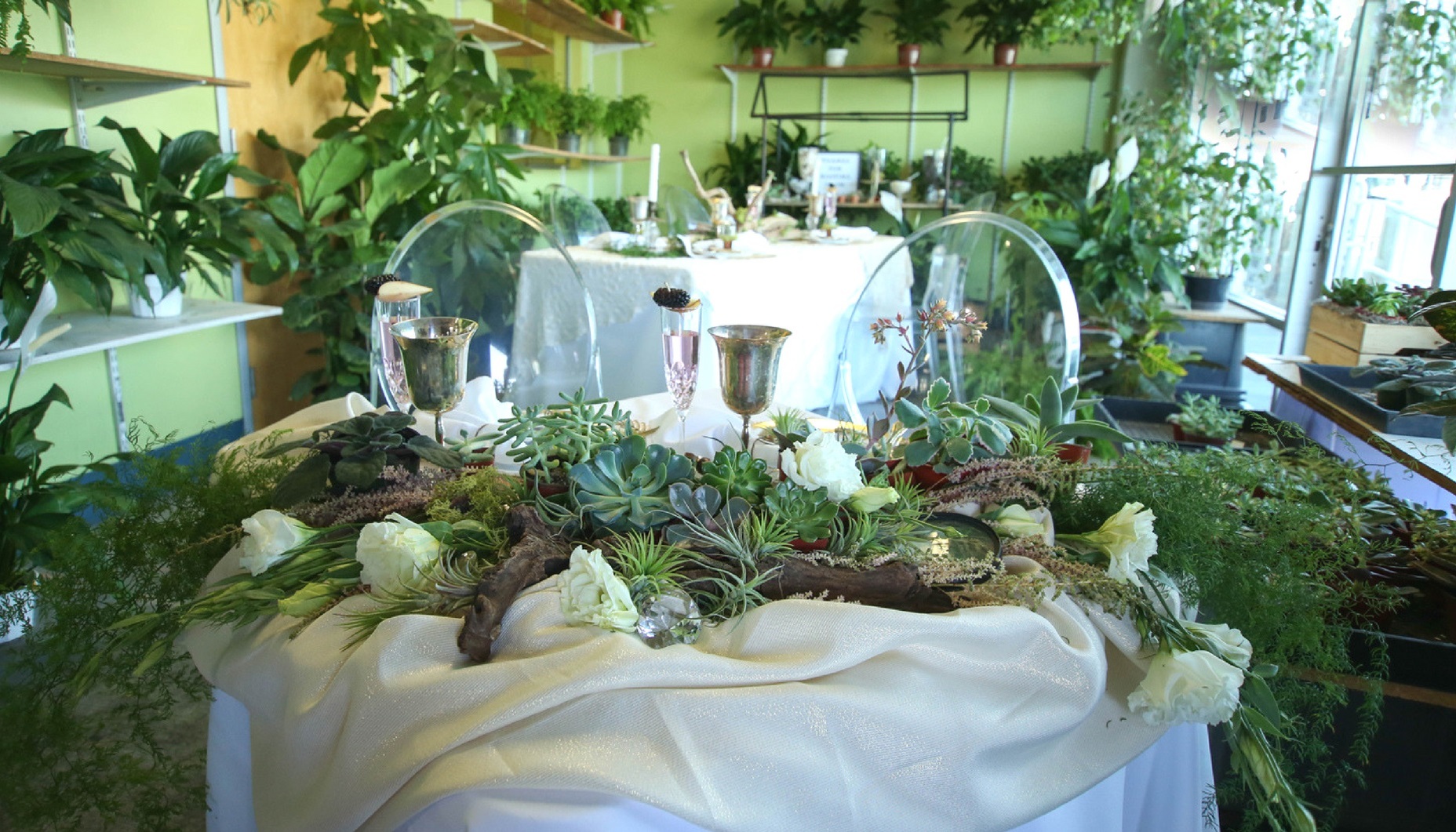 greenhouse wedding sweetheart table