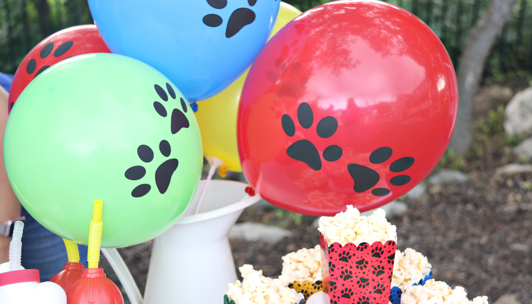 Paw Print Balloons