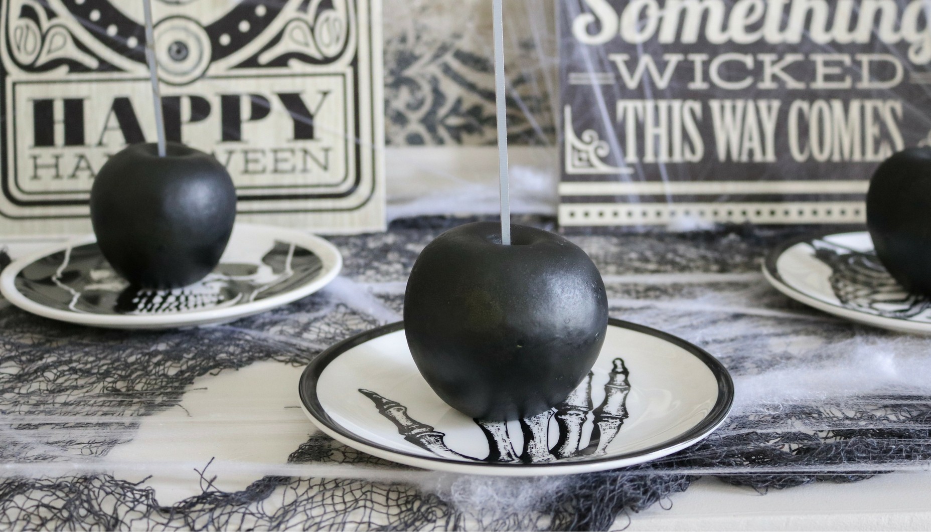 Vintage Halloween Party Black Candy Apples