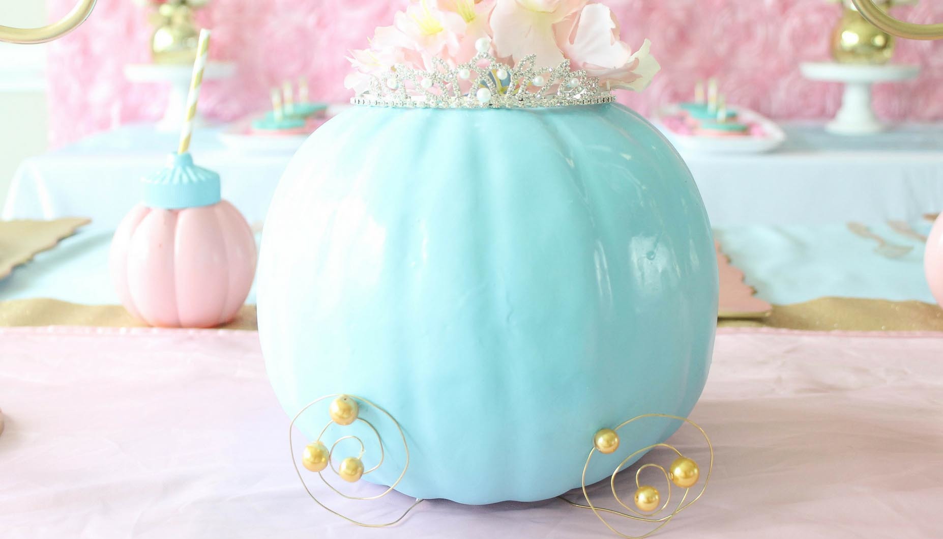 Cinderella's Royal Ball Birthday Party DIY Carriage Centerpiece