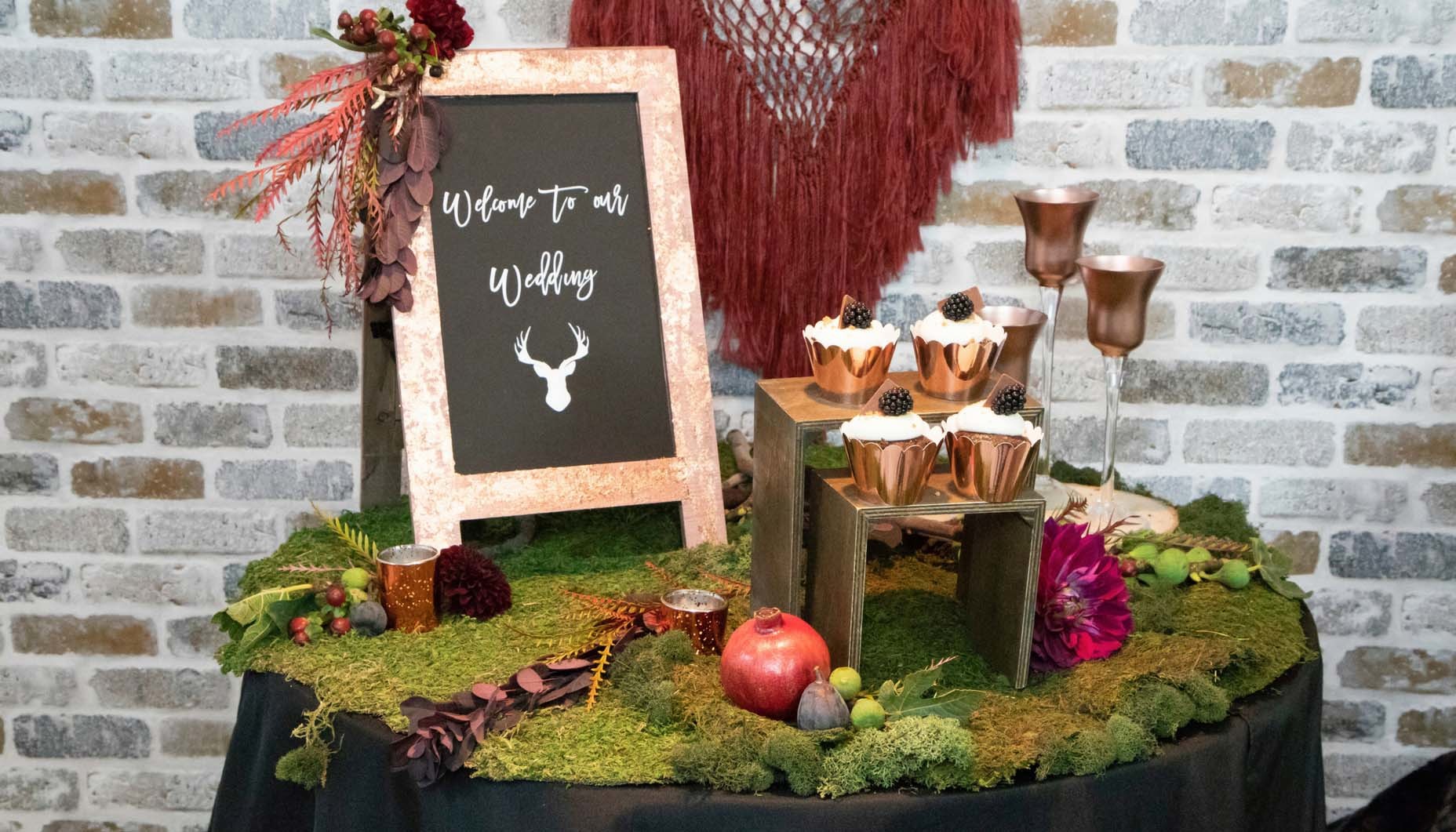 Dark-&-Moody-Boho-Fall-Wedding-Content-5