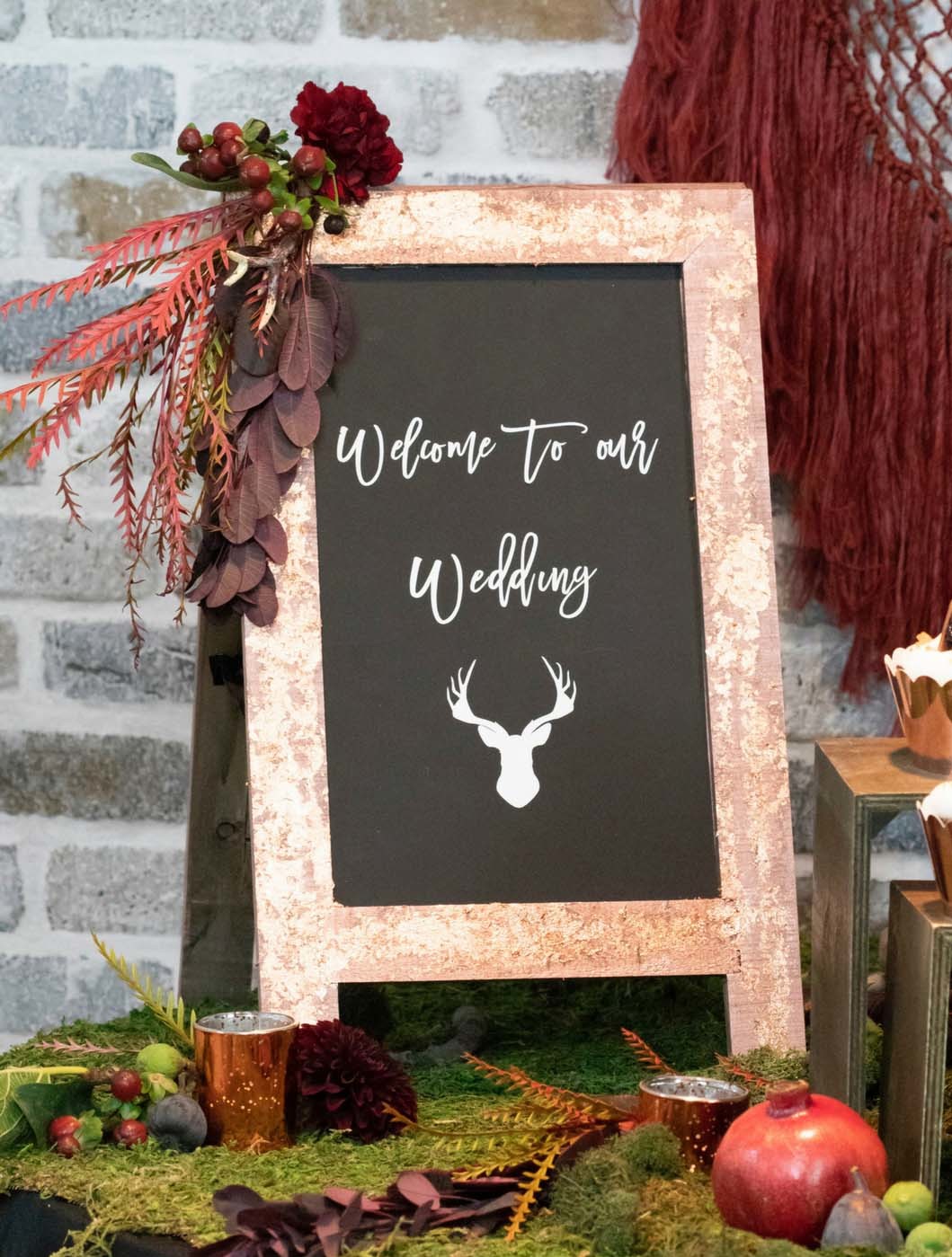 Dark-&-Moody-Boho-Fall-Wedding-Content-Vertical-3