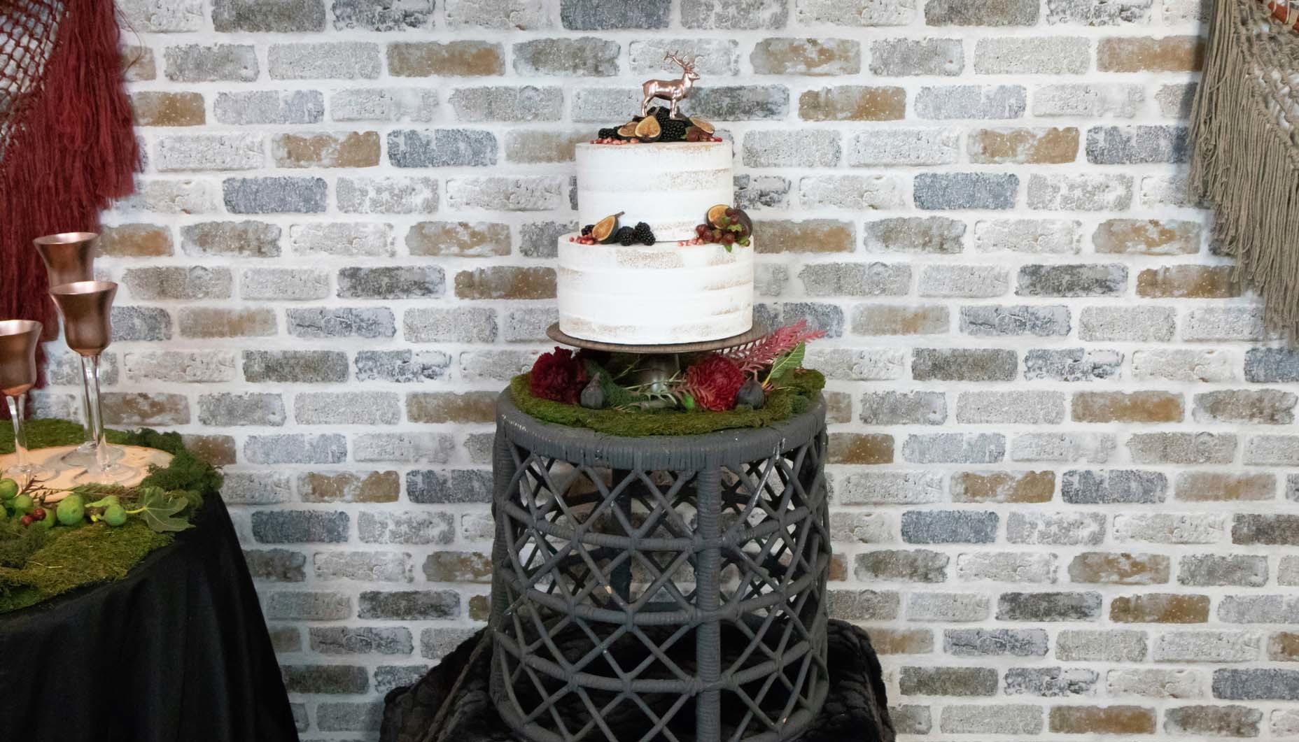 Dark-&-Moody-Boho-Fall-Wedding-Content-37
