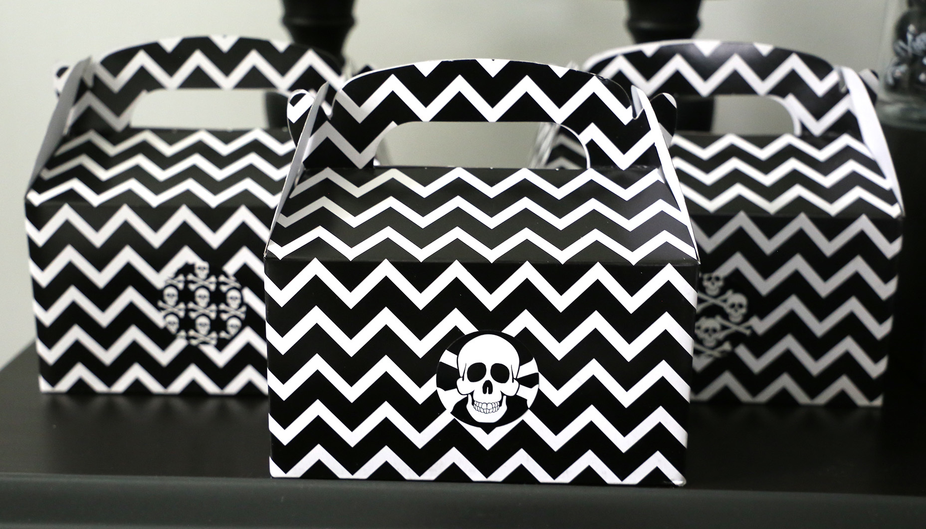 cutesy-skeleton-halloween-party-7