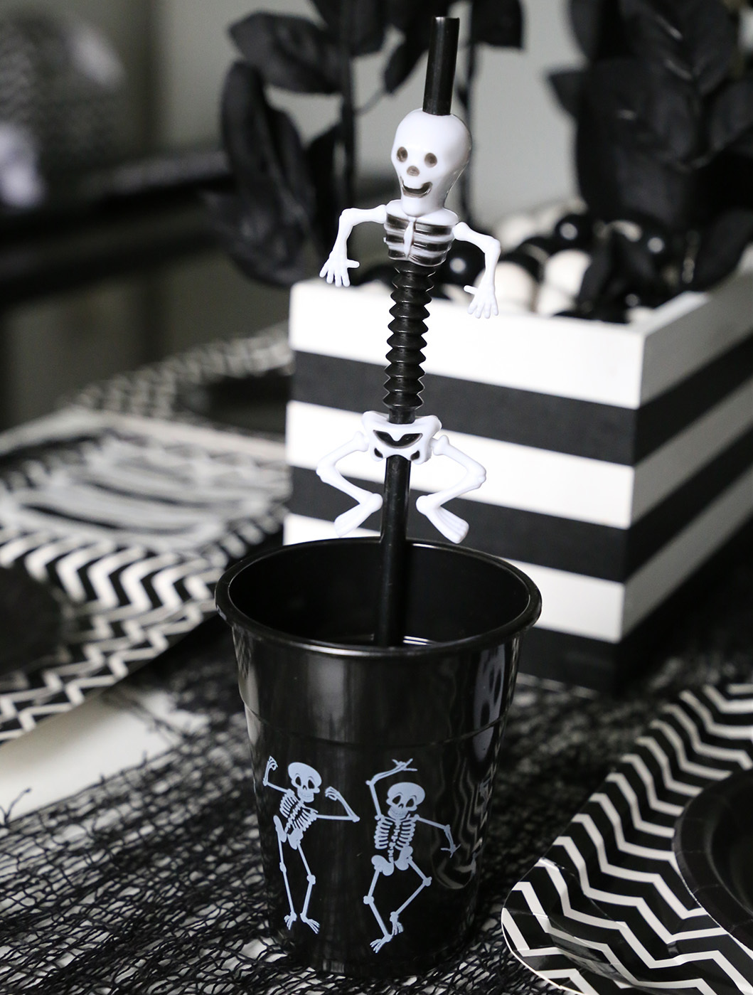 cutesy-skeleton-halloween-party-18