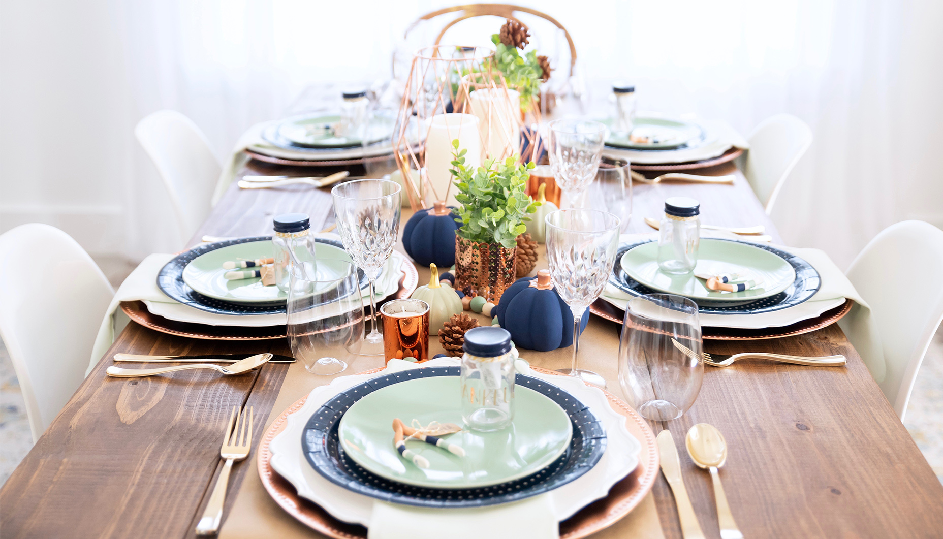 modern-boho-friendsgiving