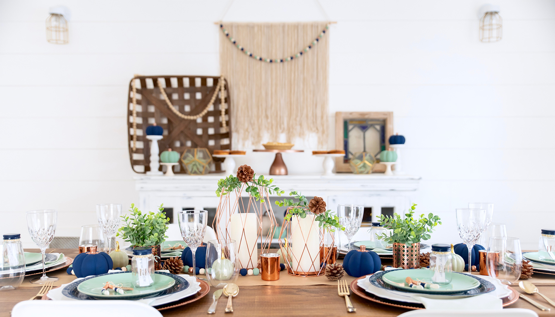 modern-boho-friendsgiving