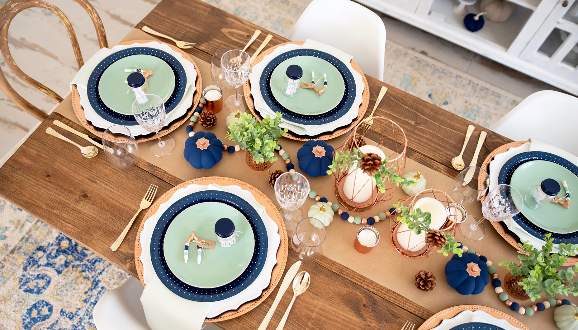 modern-boho-friendsgiving