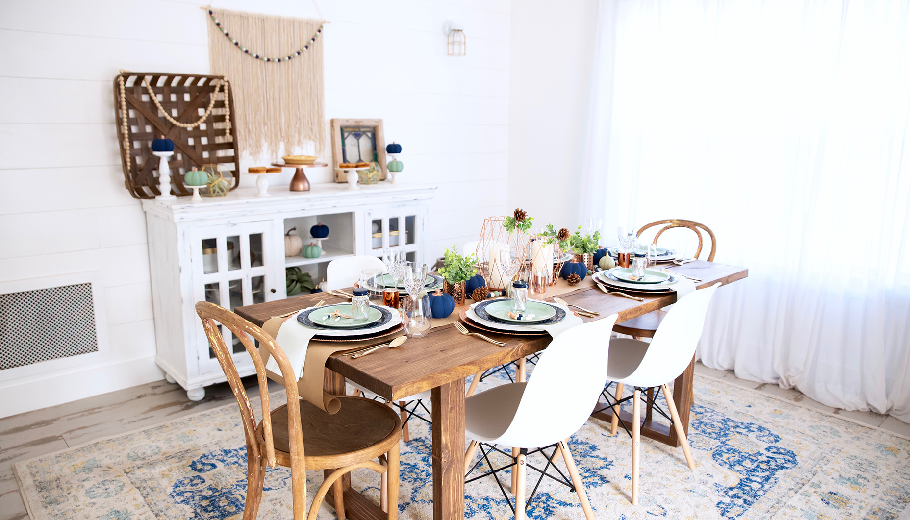 modern-boho-friendsgiving