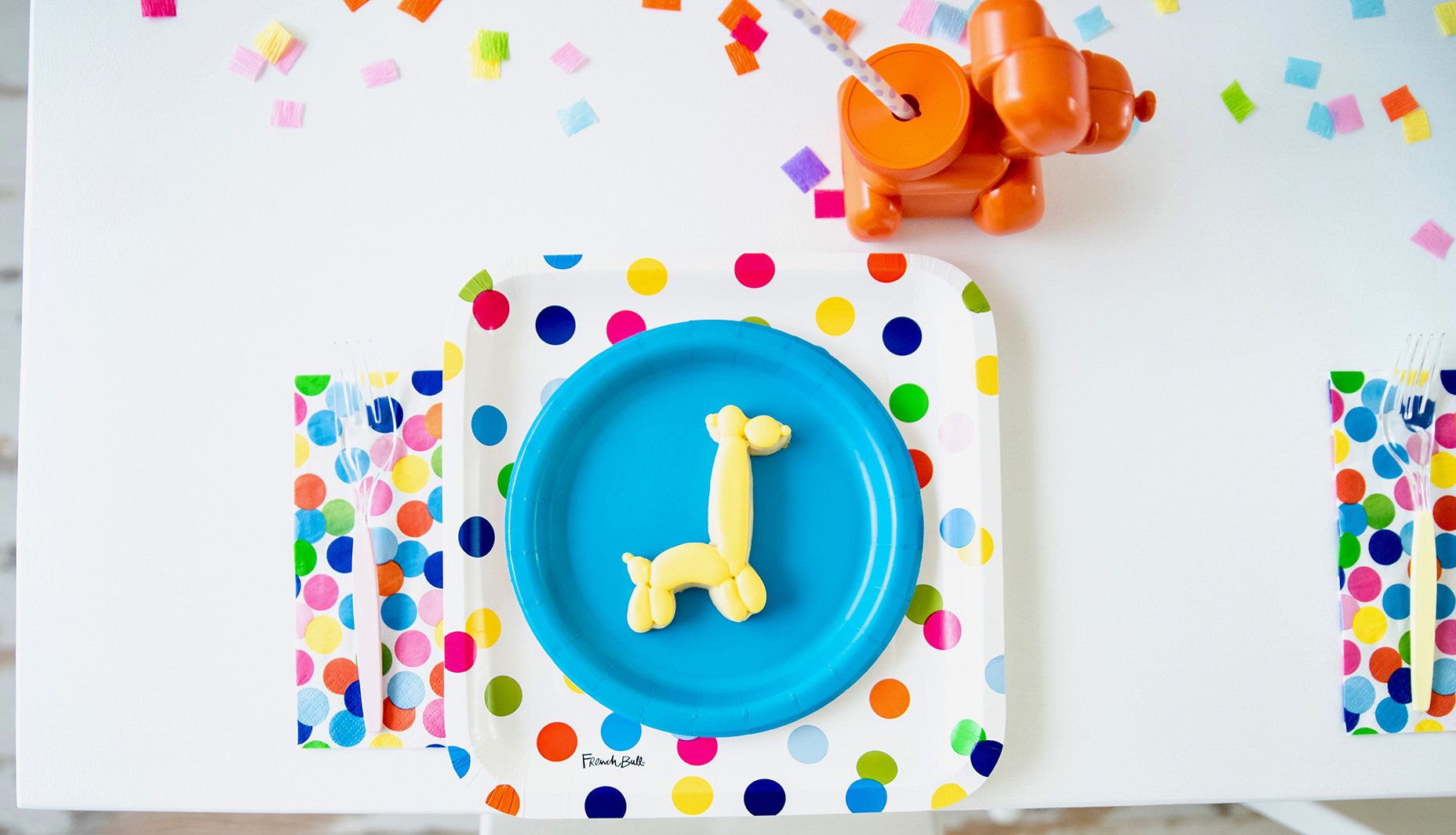 Confetti-Filled-Rainbow-Balloon-Animal-Paw-ty