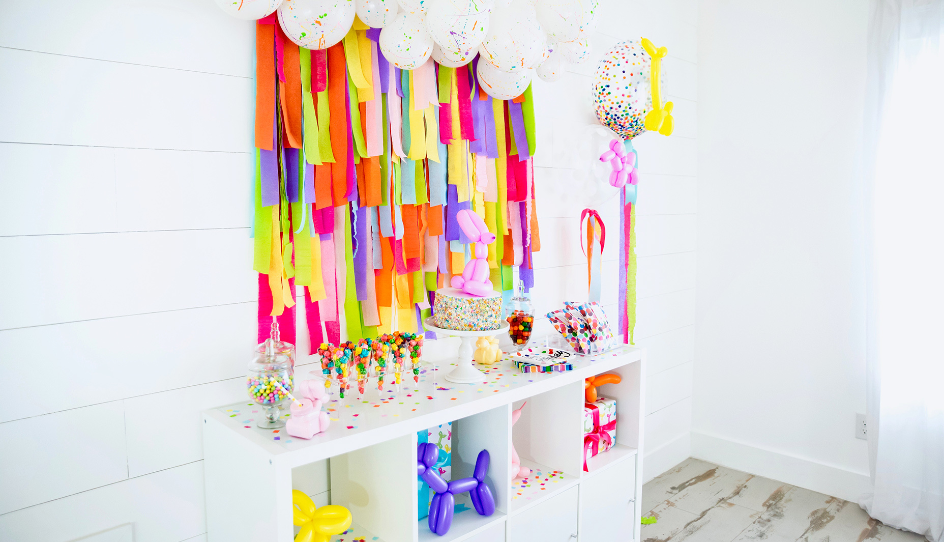Confetti-Filled-Rainbow-Balloon-Animal-Paw-ty