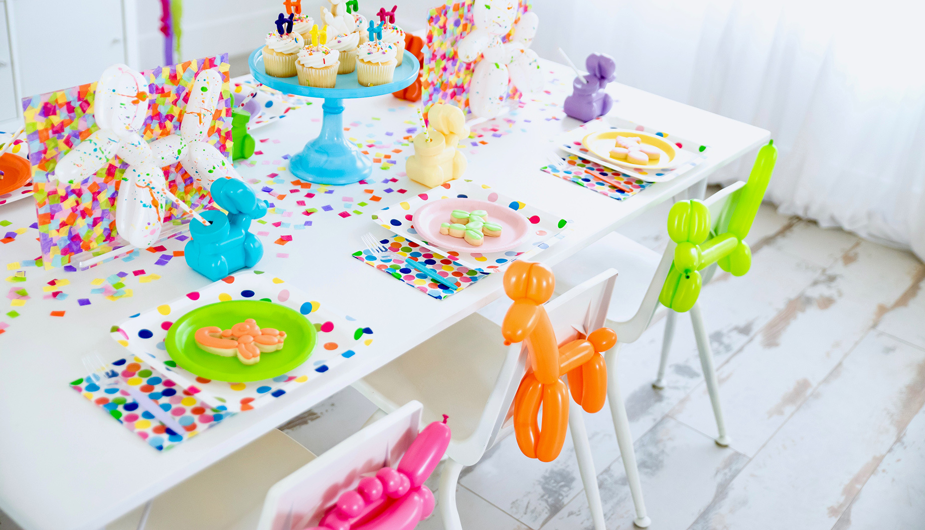 Confetti-Filled-Rainbow-Balloon-Animal-Paw-ty
