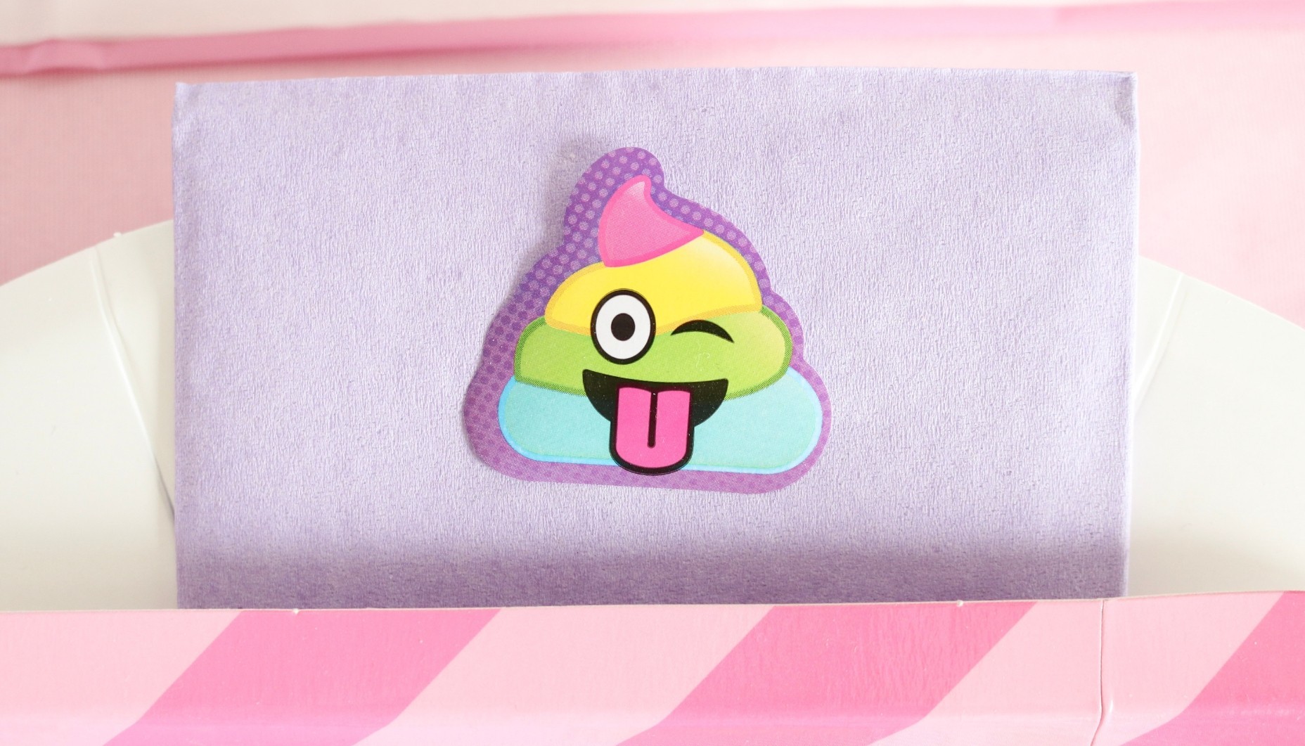 GIRL SQUAD TWEEN EMOJI BIRTHDAY PARTY IDEAS