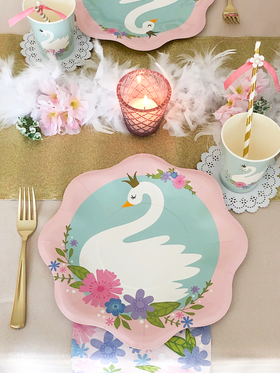 Sweet Swan Baby Shower place setting