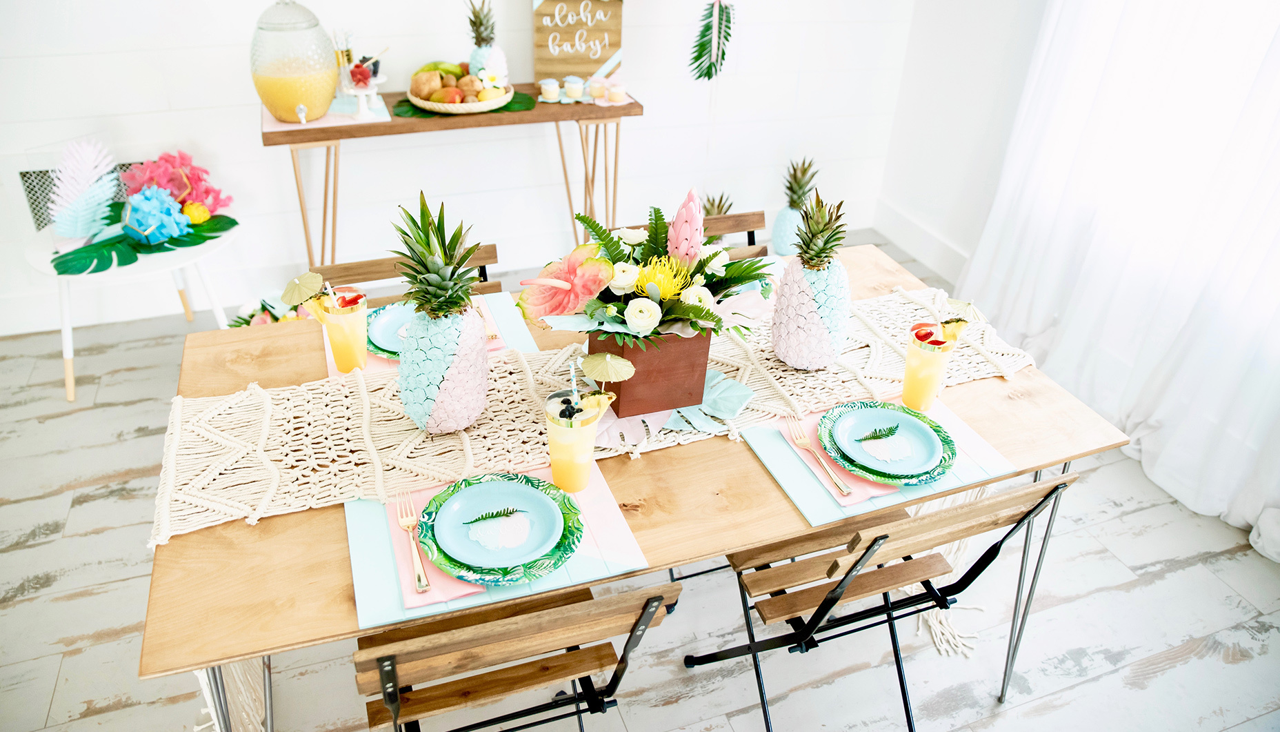 Tropical-Gender-Reveal-Party