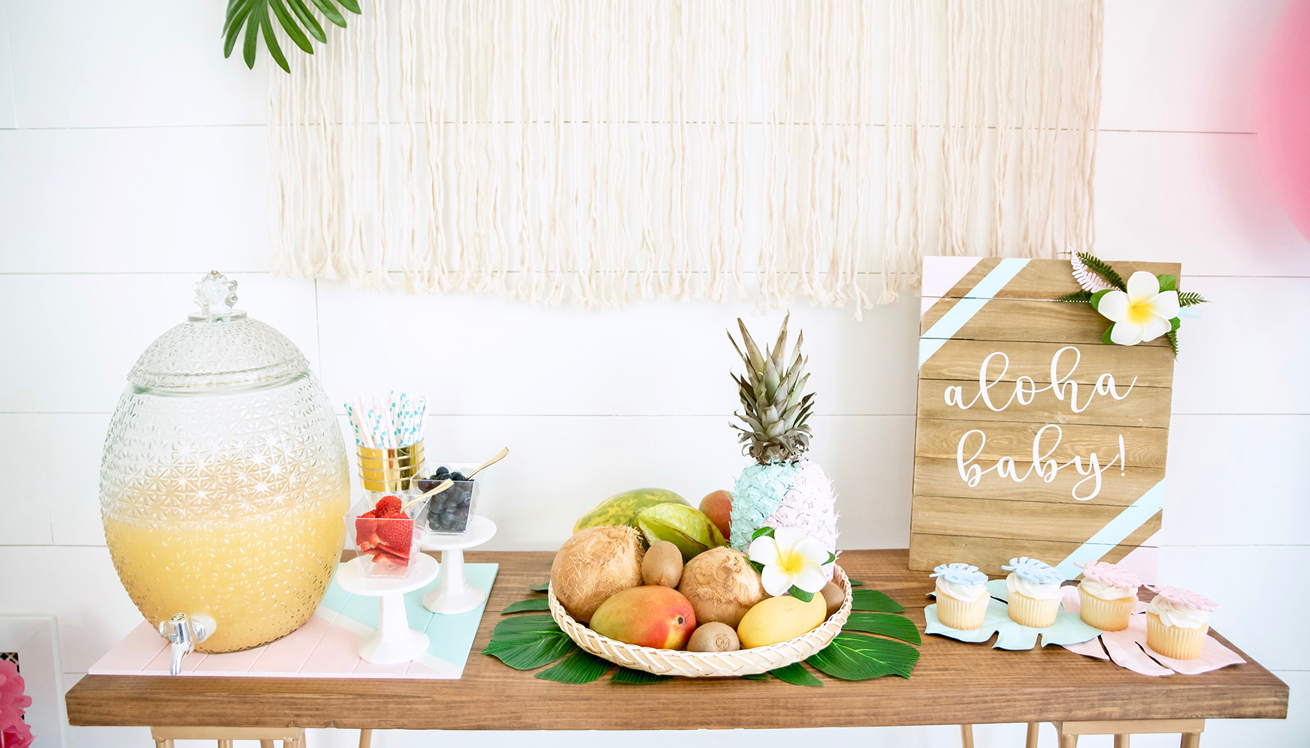 tropical-gender-reveal-party