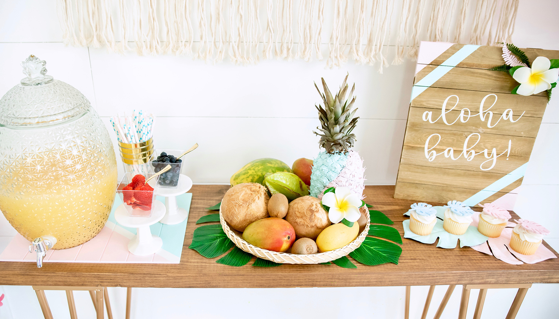 tropical-gender-reveal-party