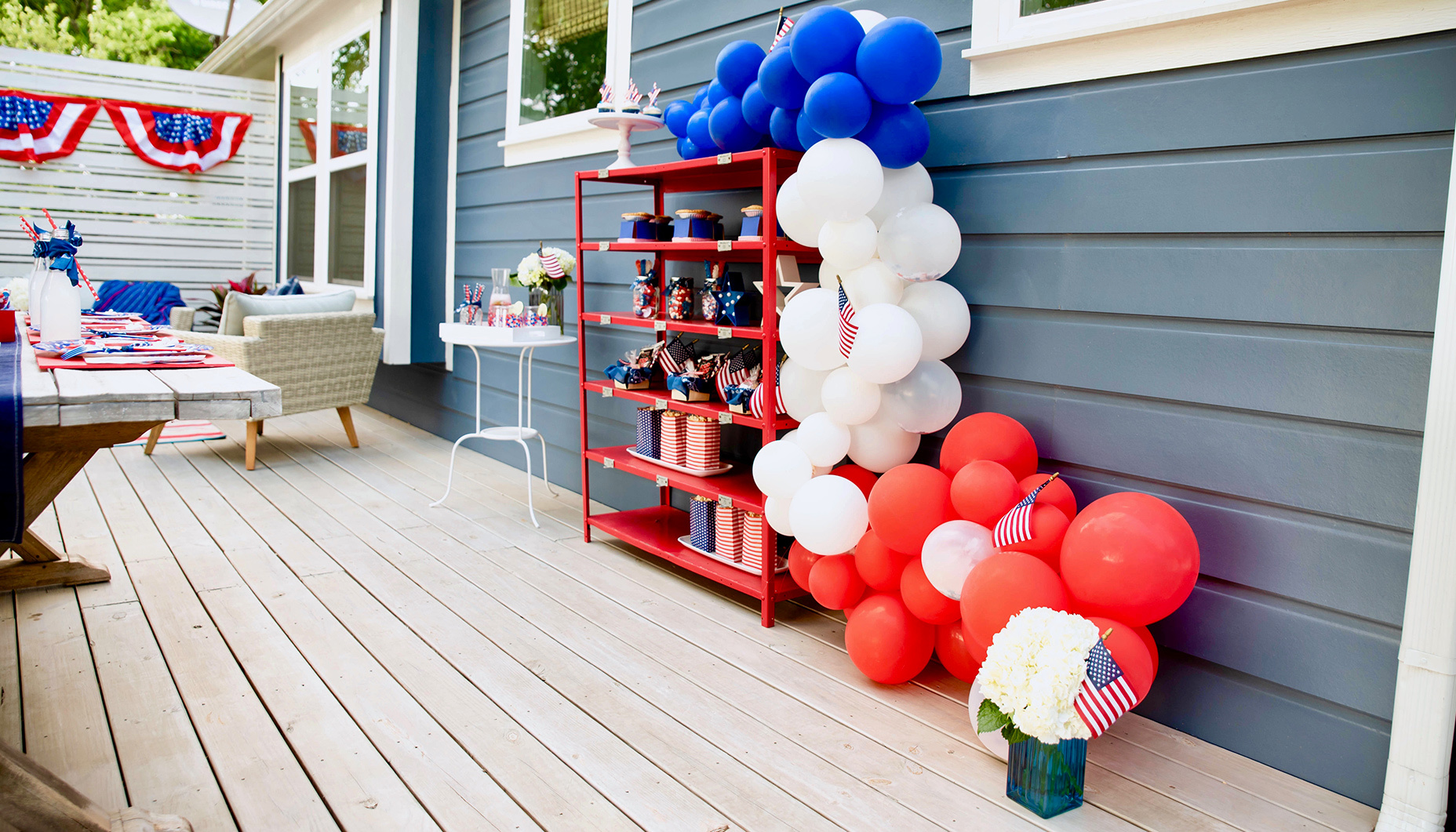 patriotic-confetti-4th-of-july-party