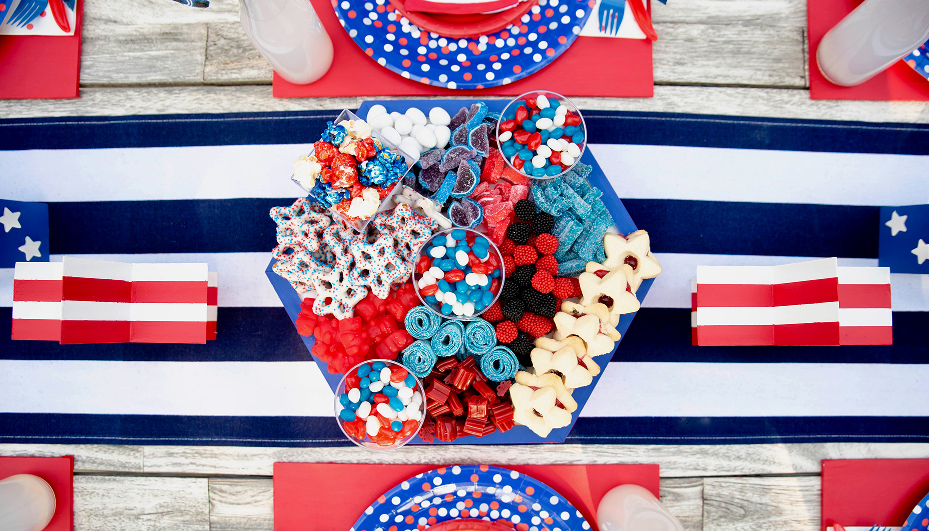 patriotic-confetti-4th-of-july-party