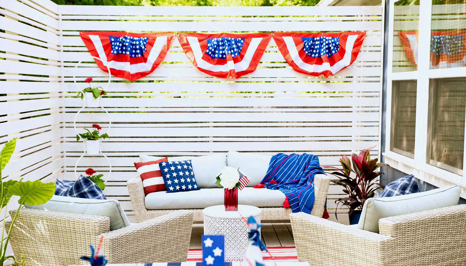 patriotic-confetti-4th-of-july-party