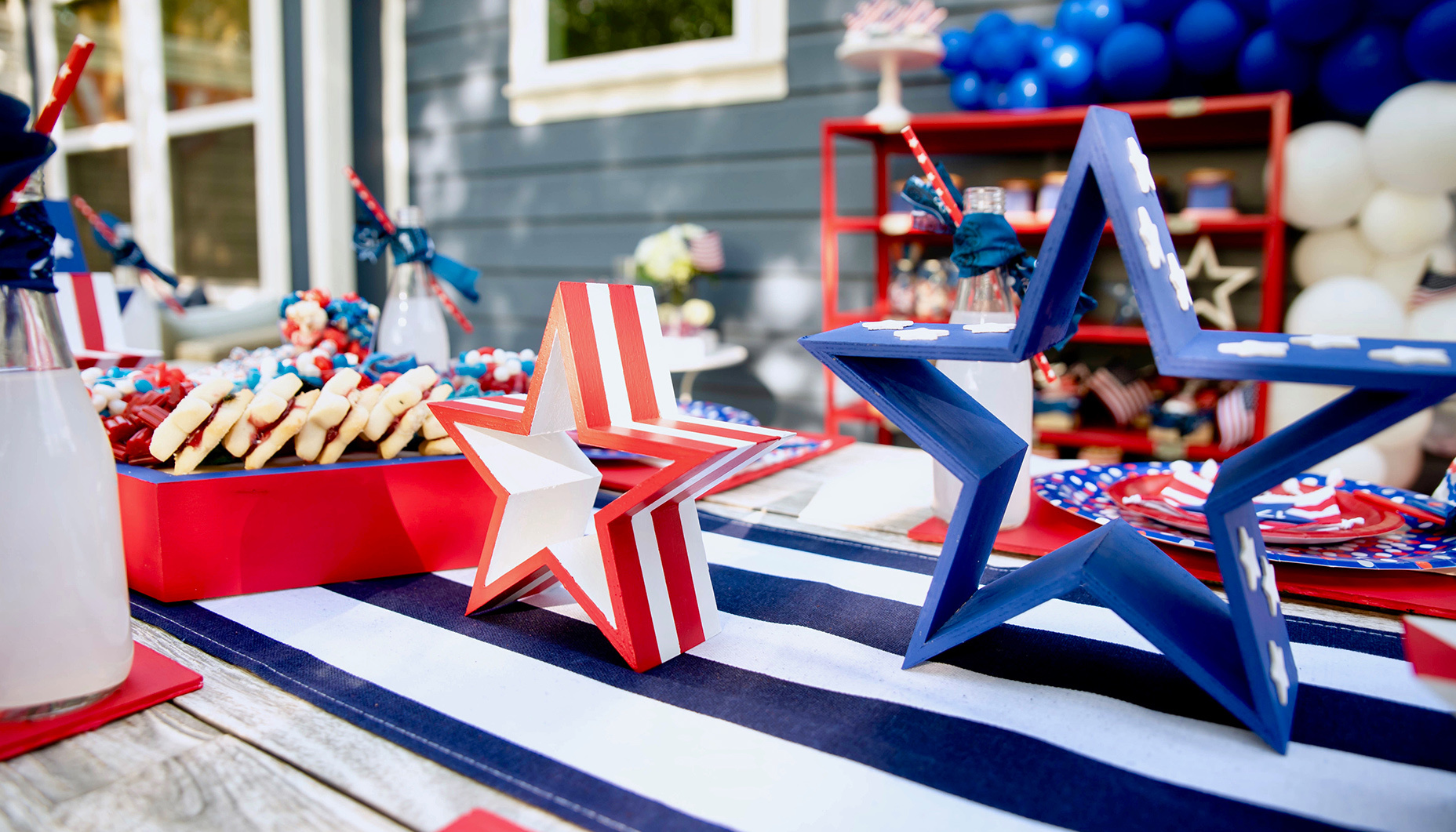 patriotic-confetti-4th-of-july-party
