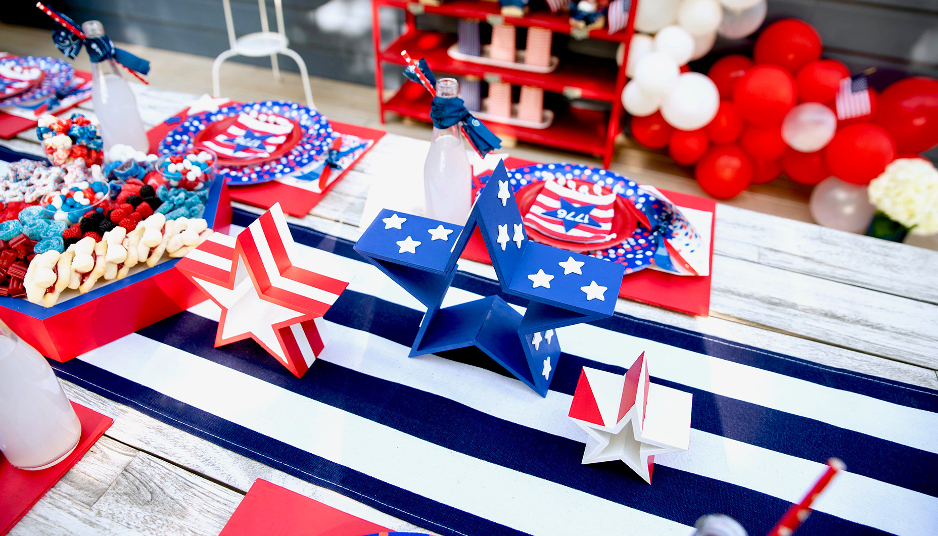 patriotic-confetti-4th-of-july-party